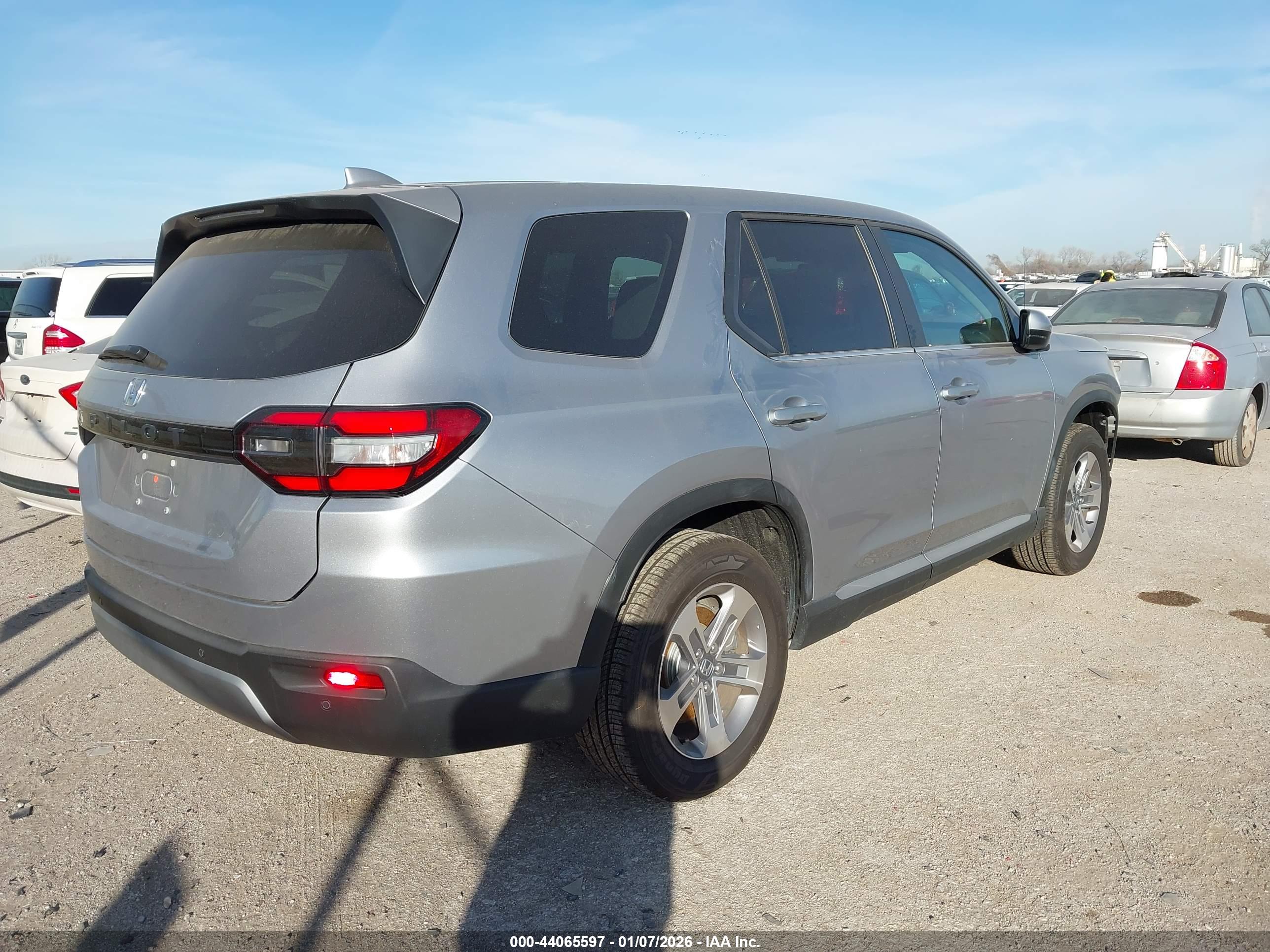 HONDA PILOT image 4