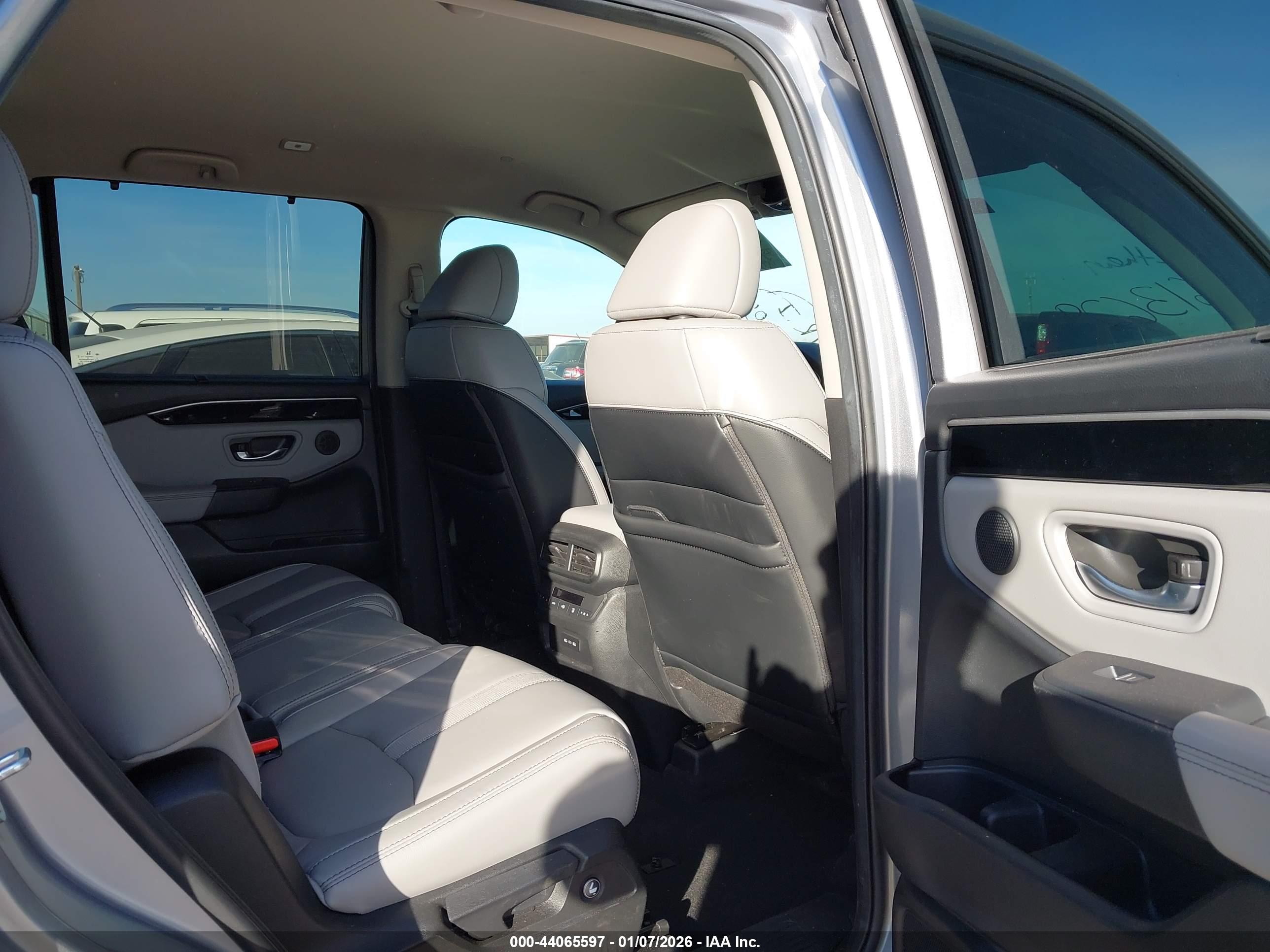 HONDA PILOT image 8