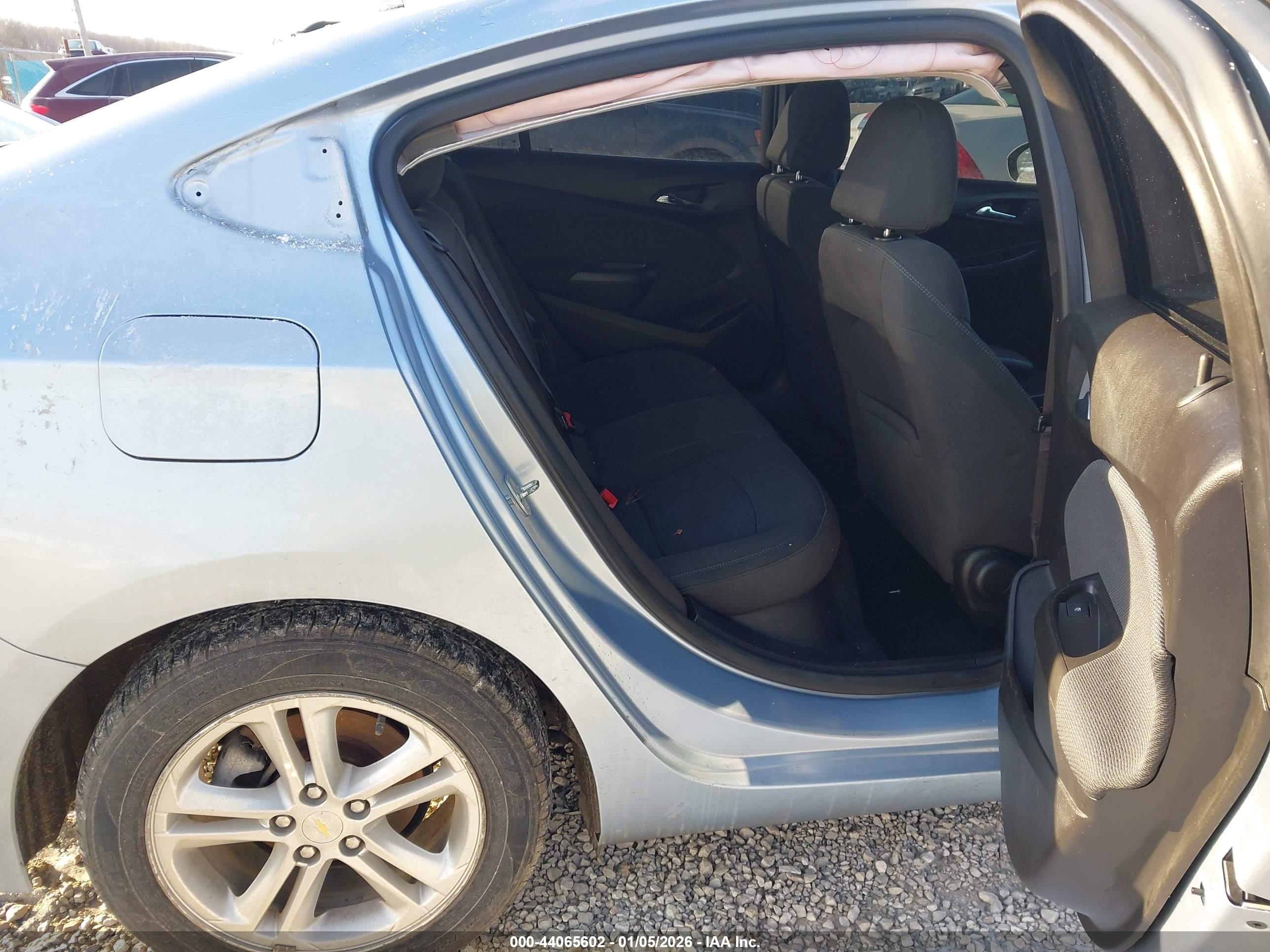 CHEVROLET CRUZE image 8