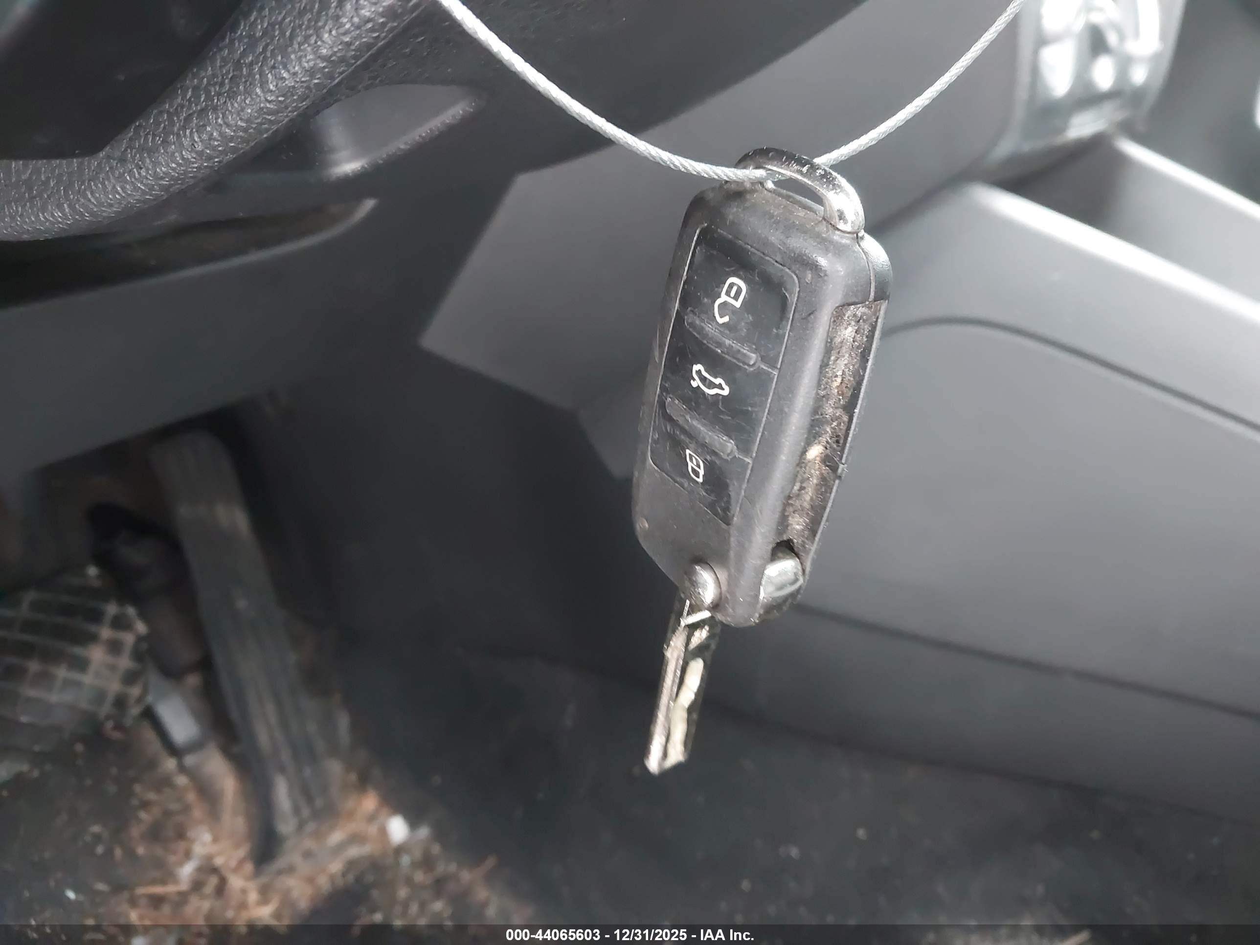 VOLKSWAGEN JETTA image 11
