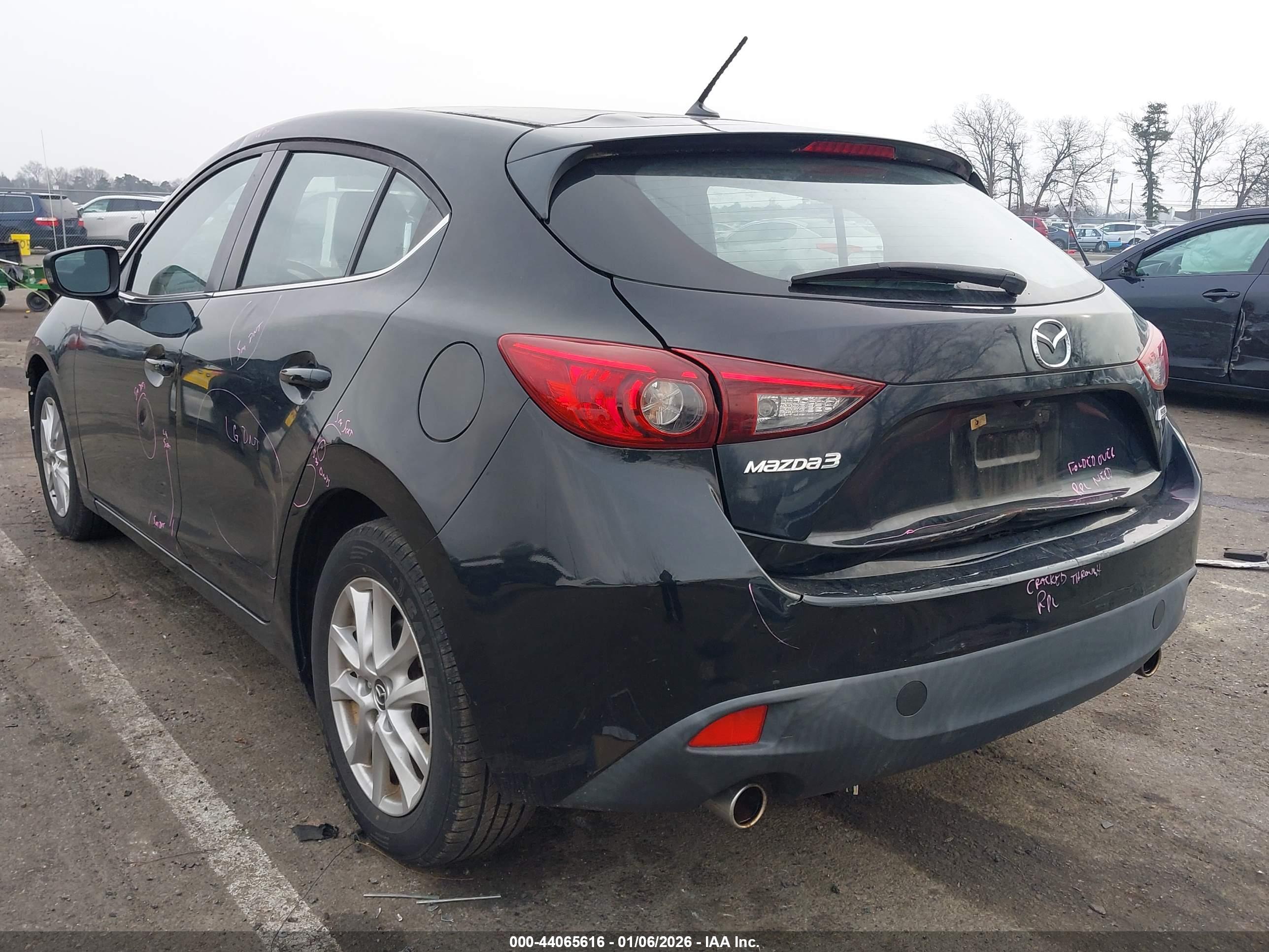 MAZDA MAZDA3 image 3