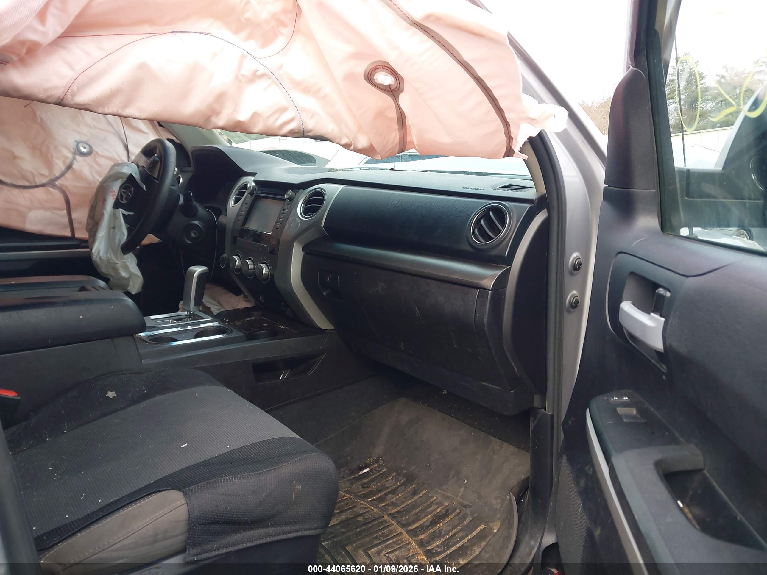 TOYOTA TUNDRA image 5