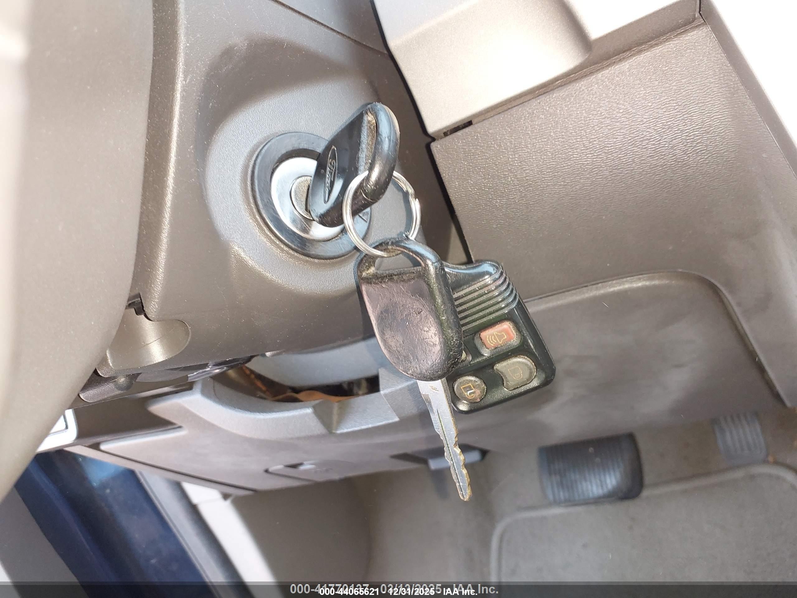 FORD FOCUS image 11
