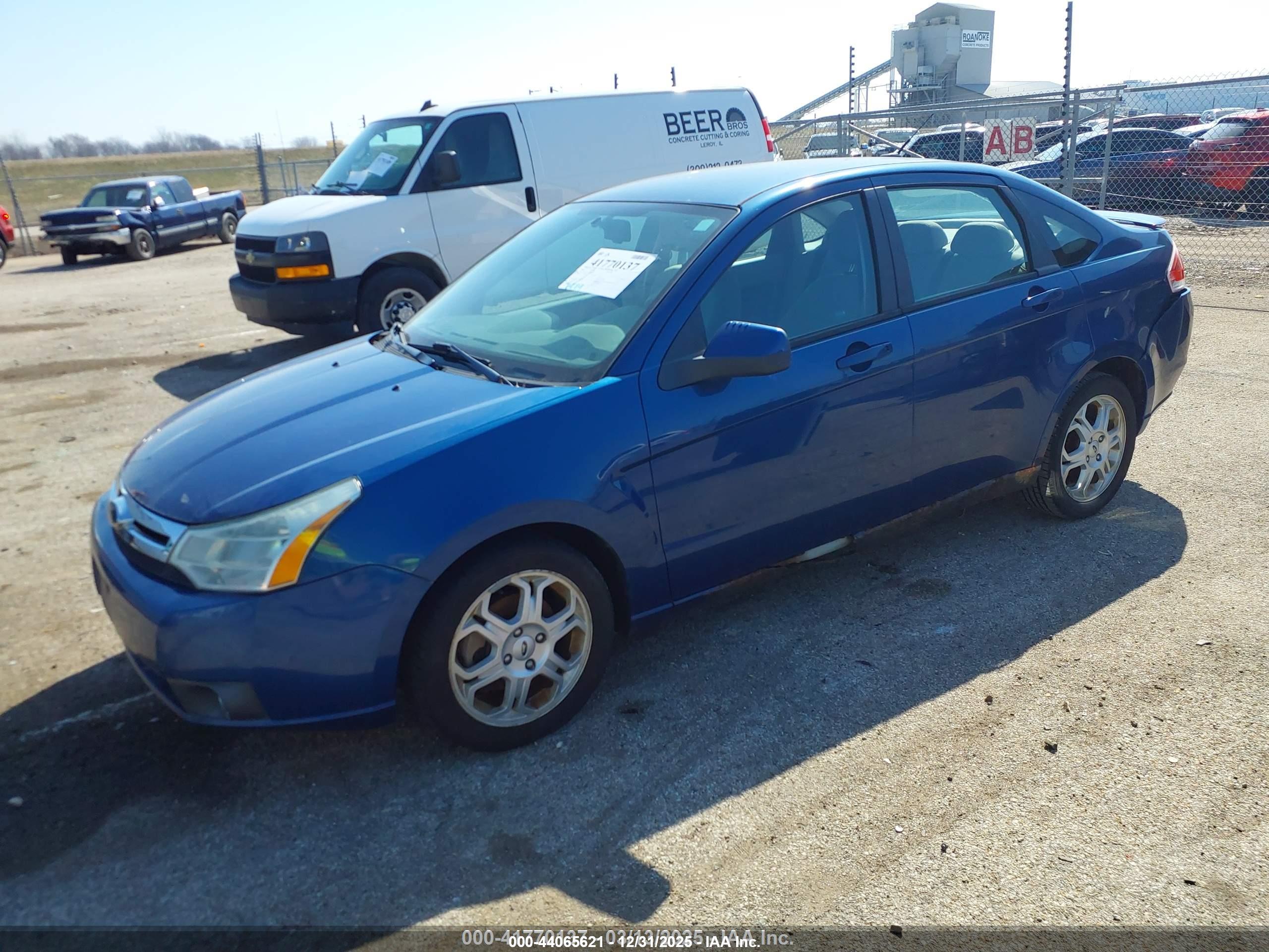 FORD FOCUS image 2