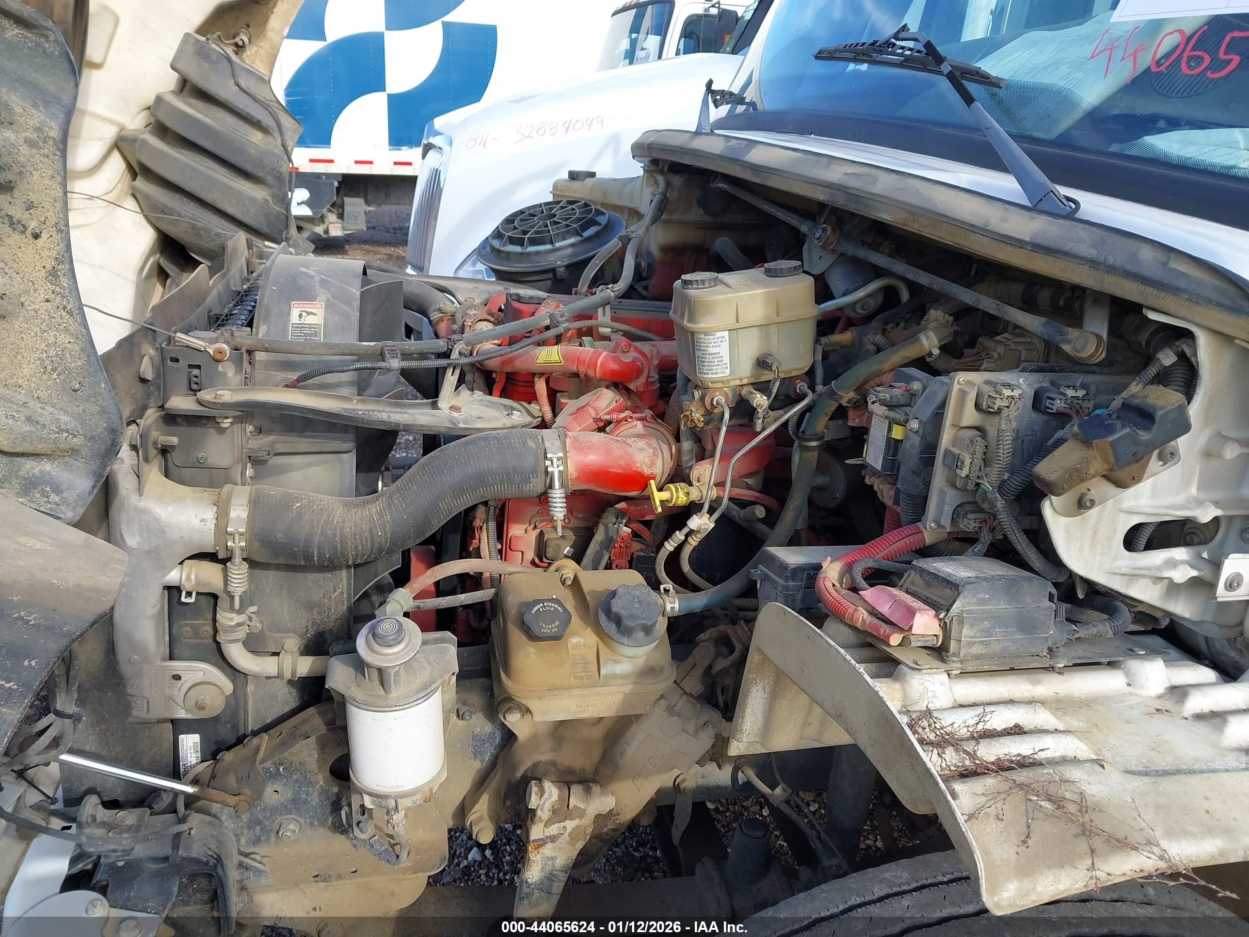 FREIGHTLINER M2 image 10