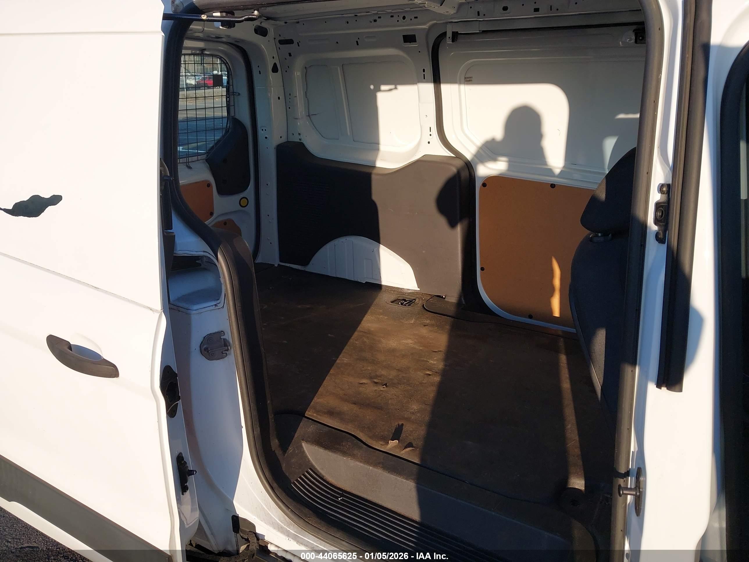 FORD TRANSIT image 8