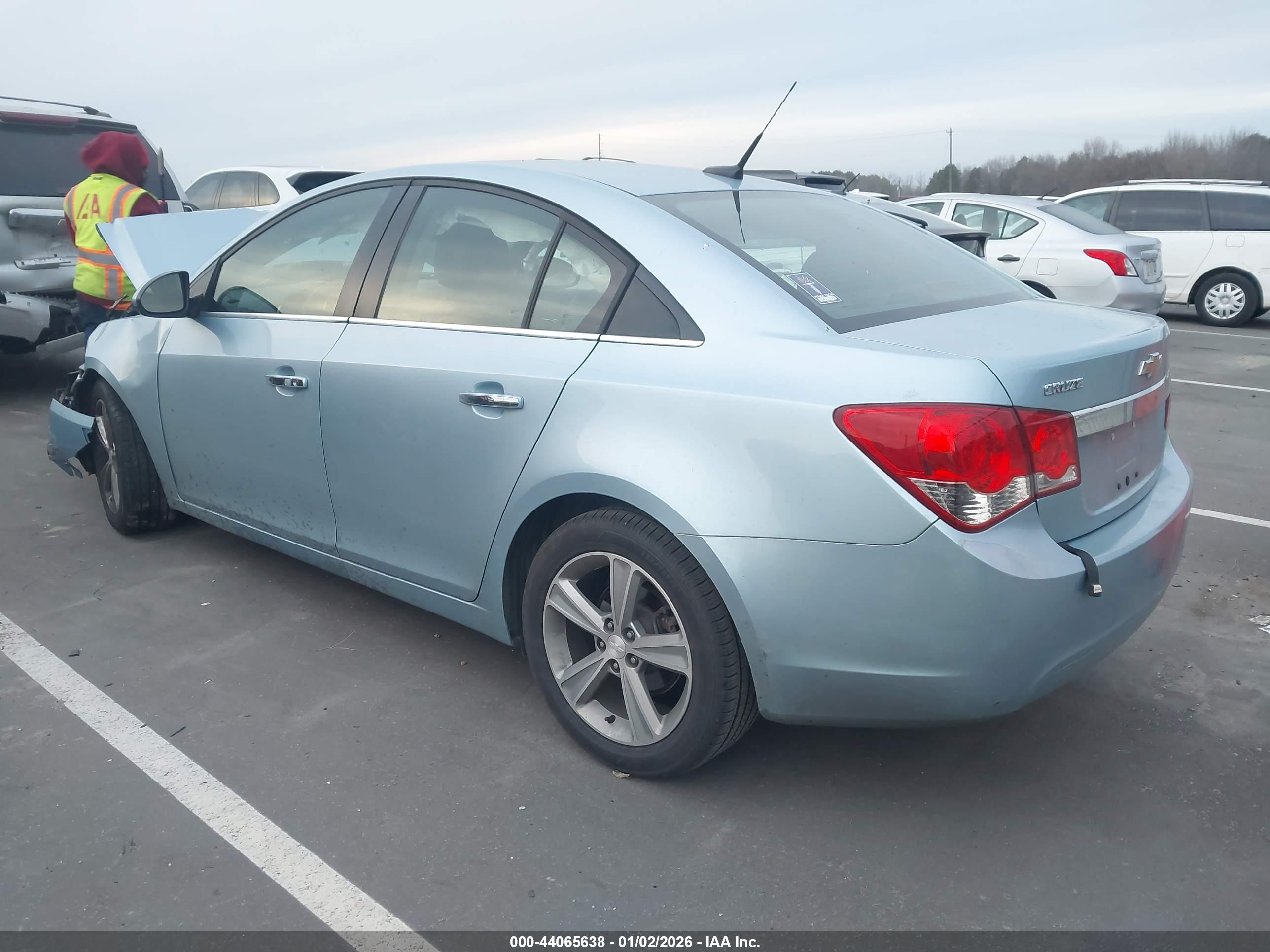 CHEVROLET CRUZE image 3