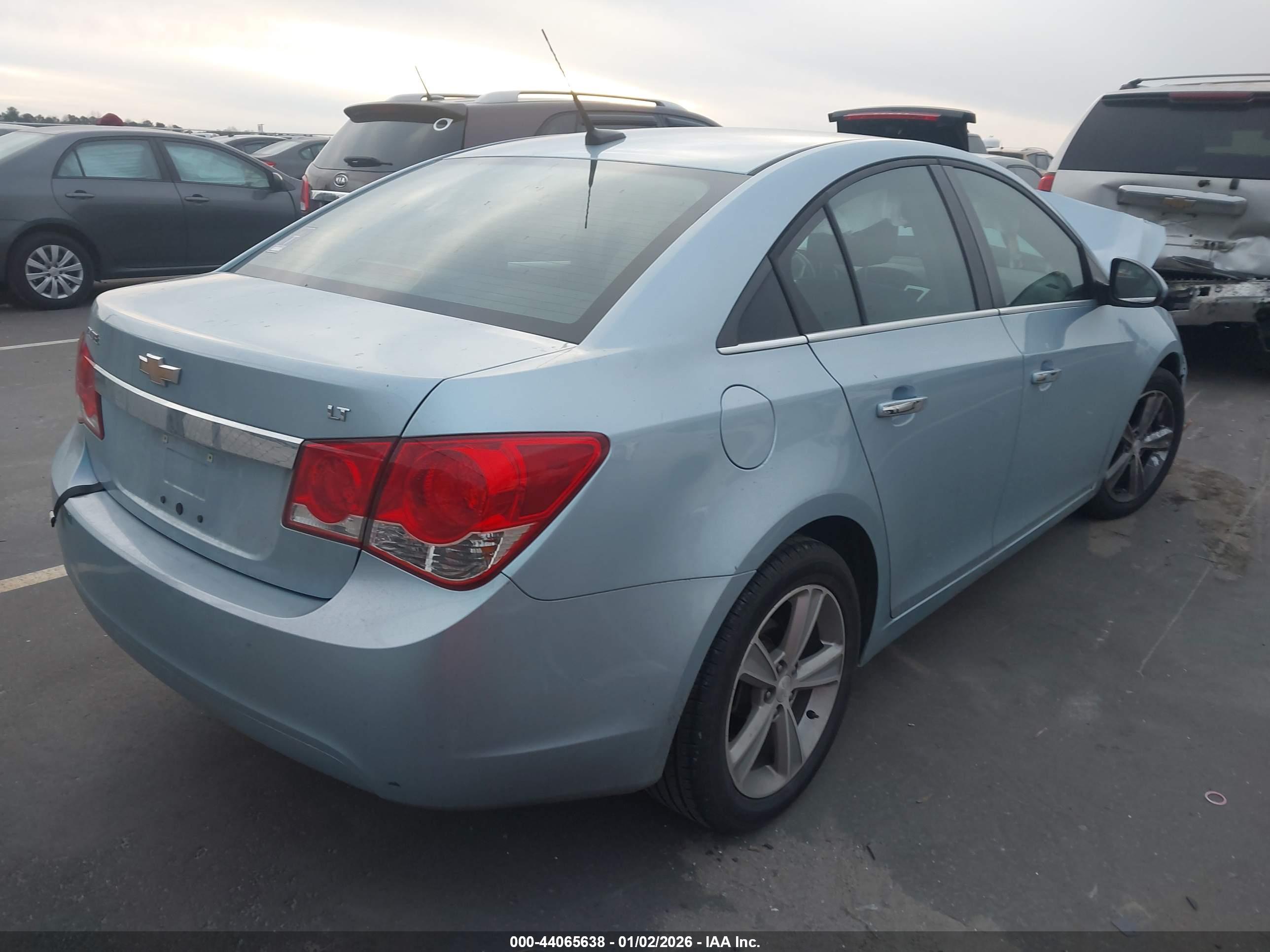 CHEVROLET CRUZE image 4