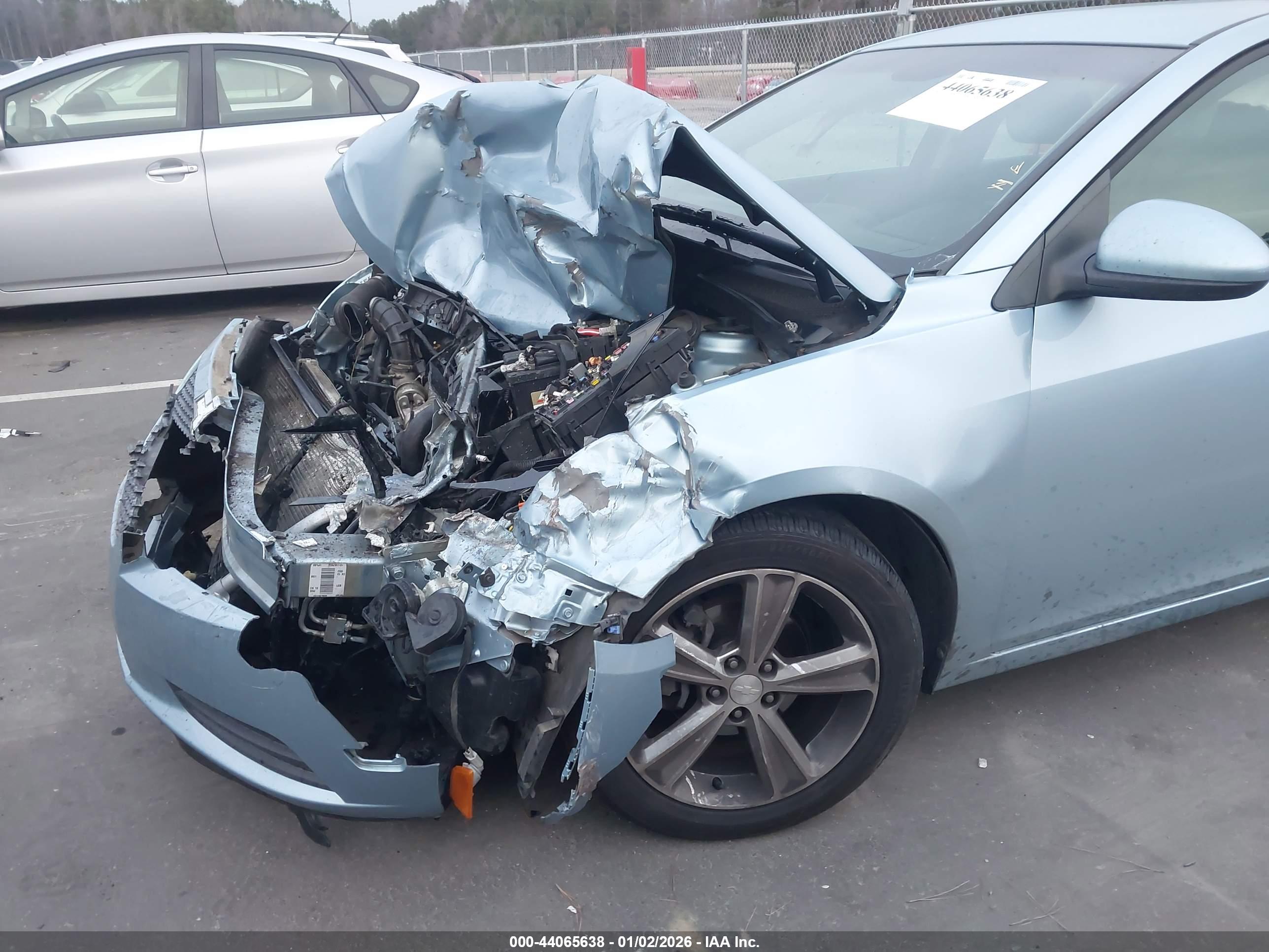CHEVROLET CRUZE image 6