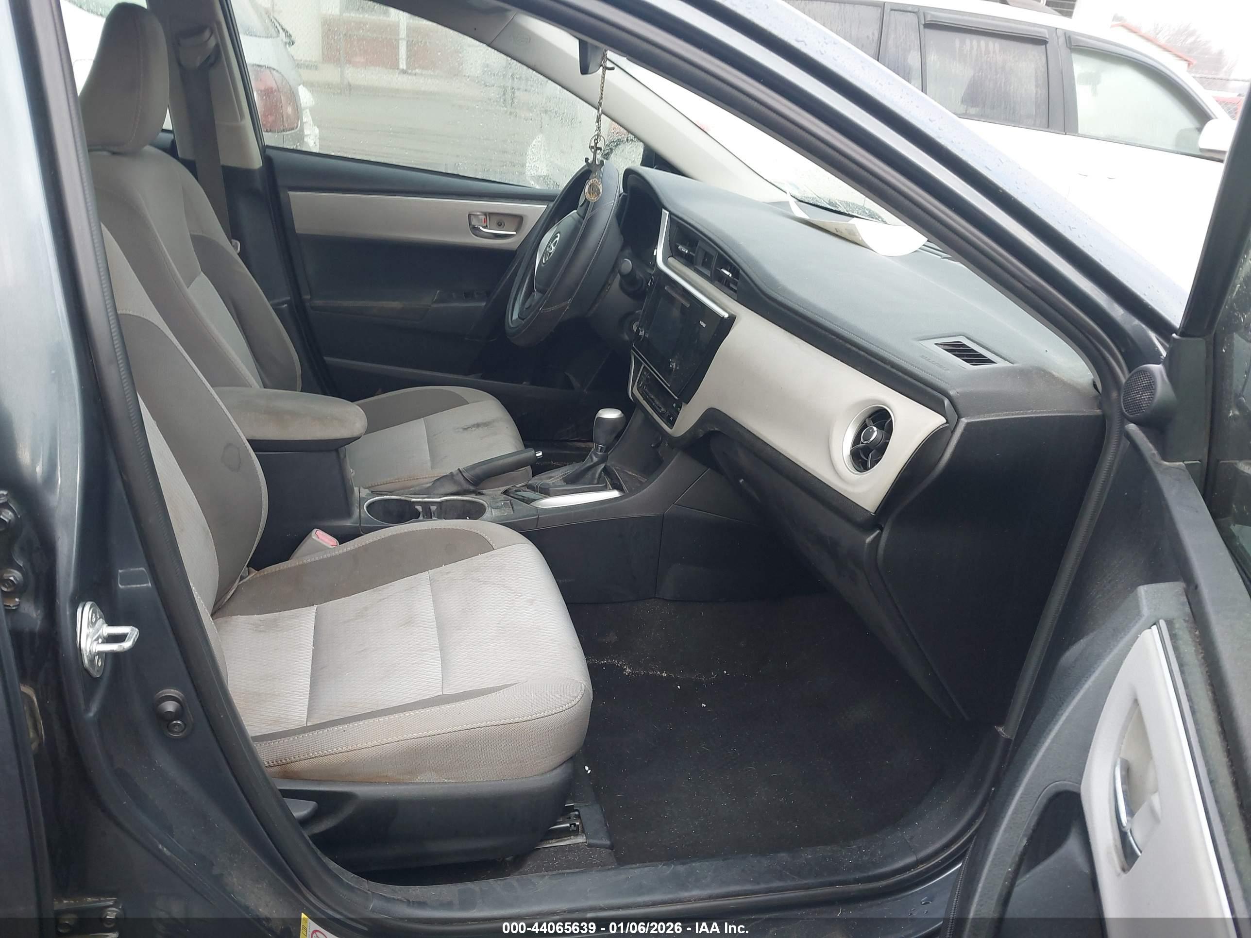 TOYOTA COROLLA image 5