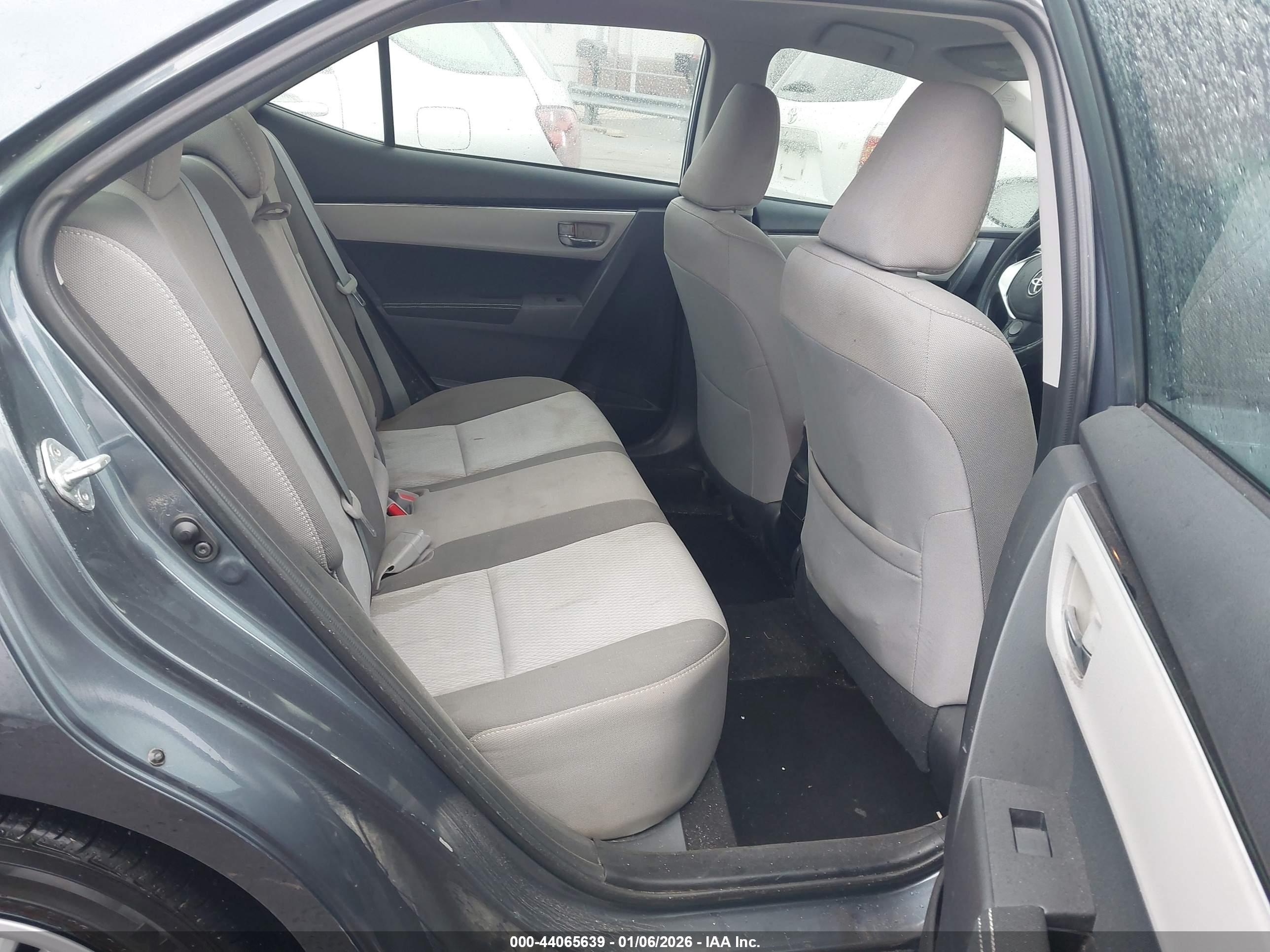 TOYOTA COROLLA image 8