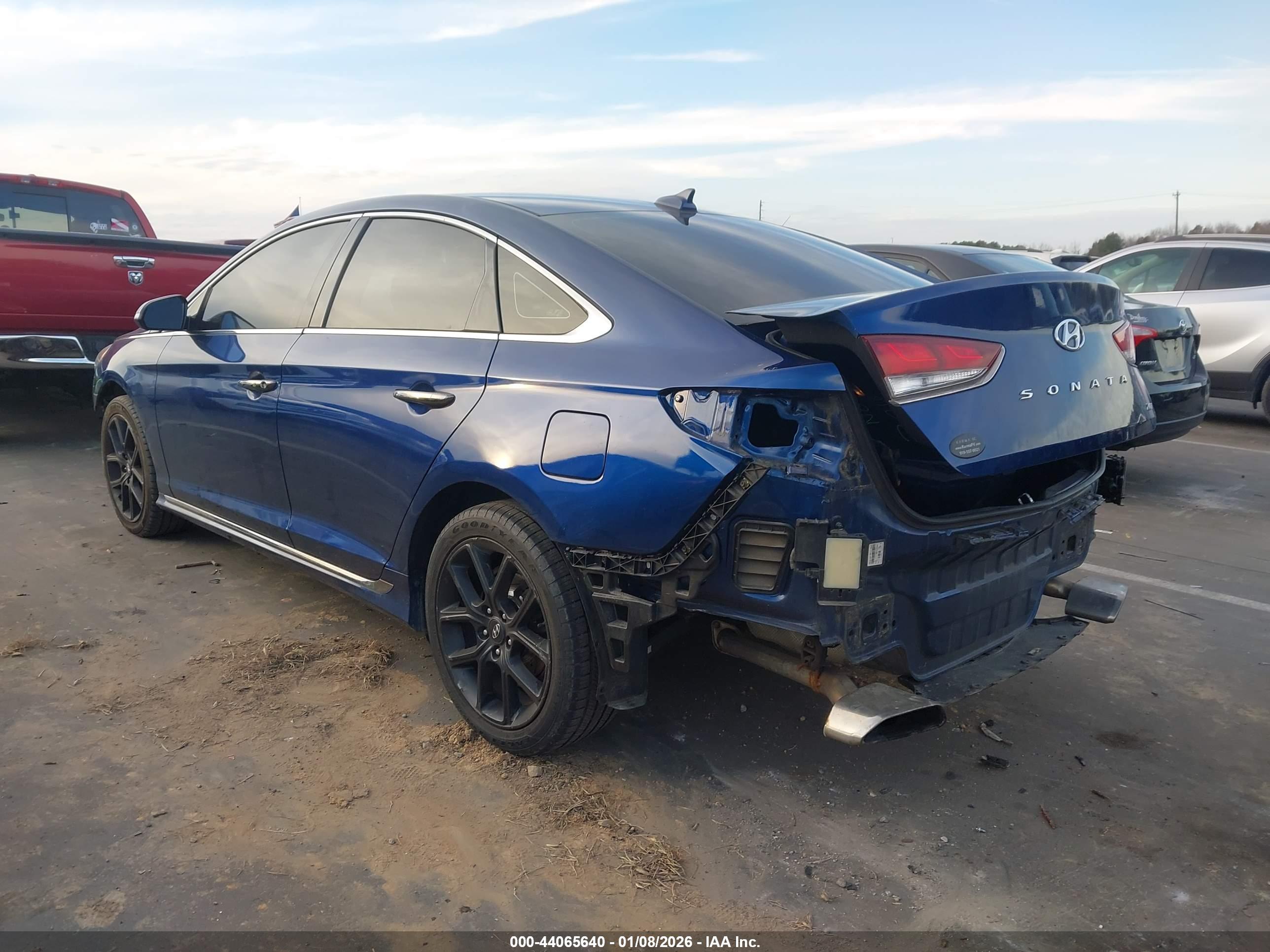 HYUNDAI SONATA image 3