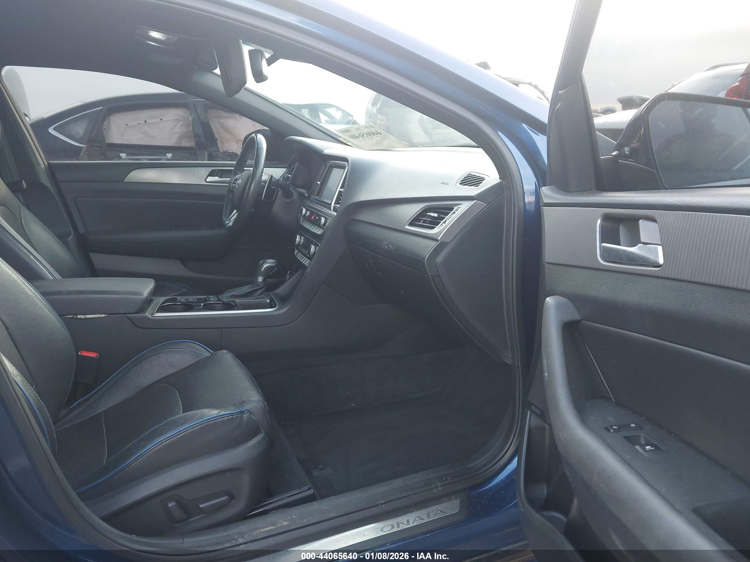 HYUNDAI SONATA image 5