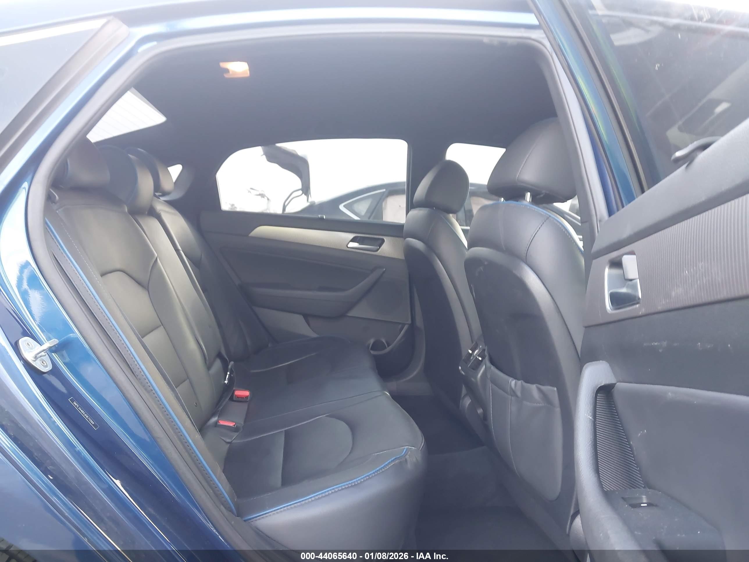 HYUNDAI SONATA image 8