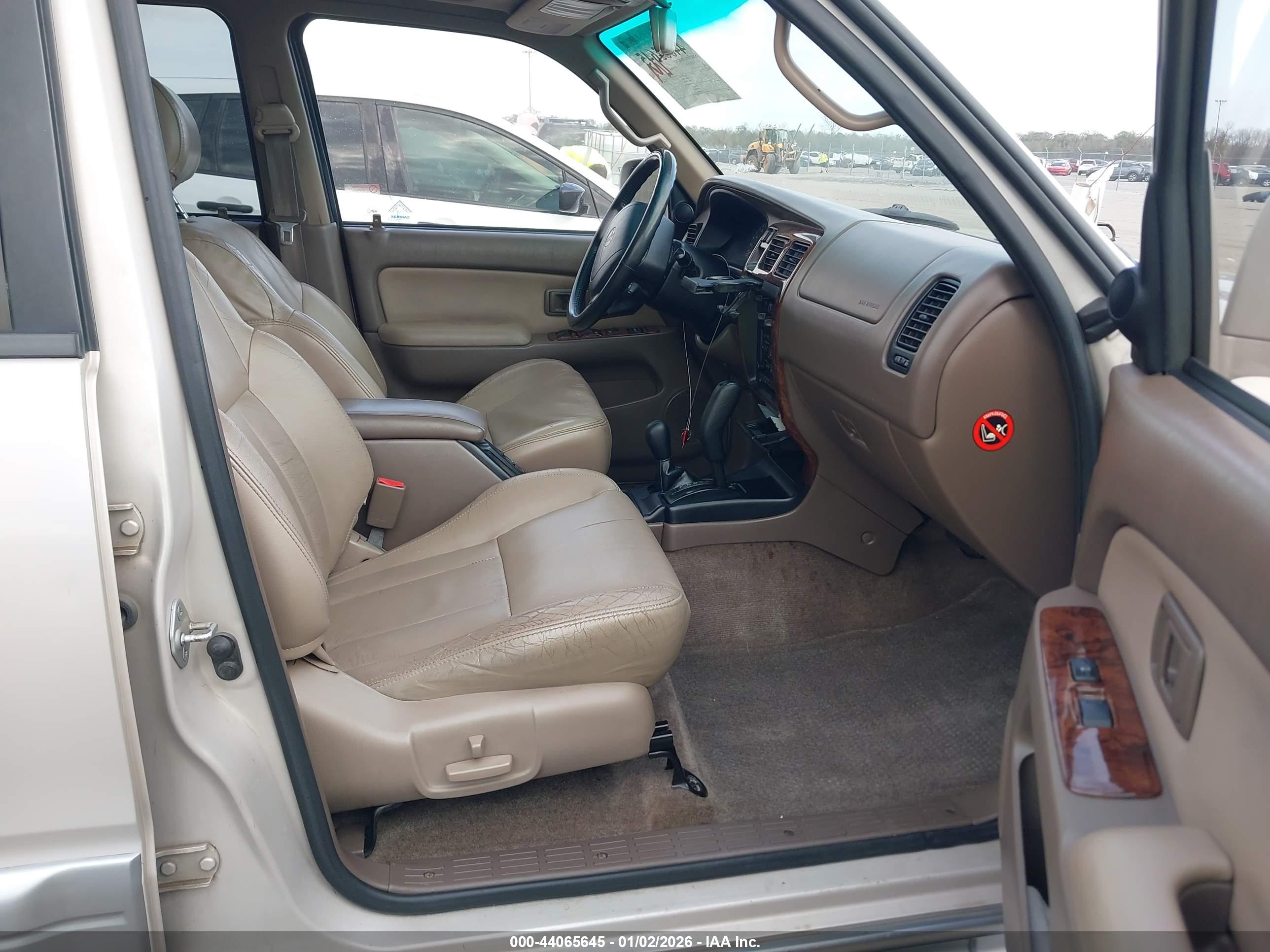 TOYOTA 4RUNNER image 5