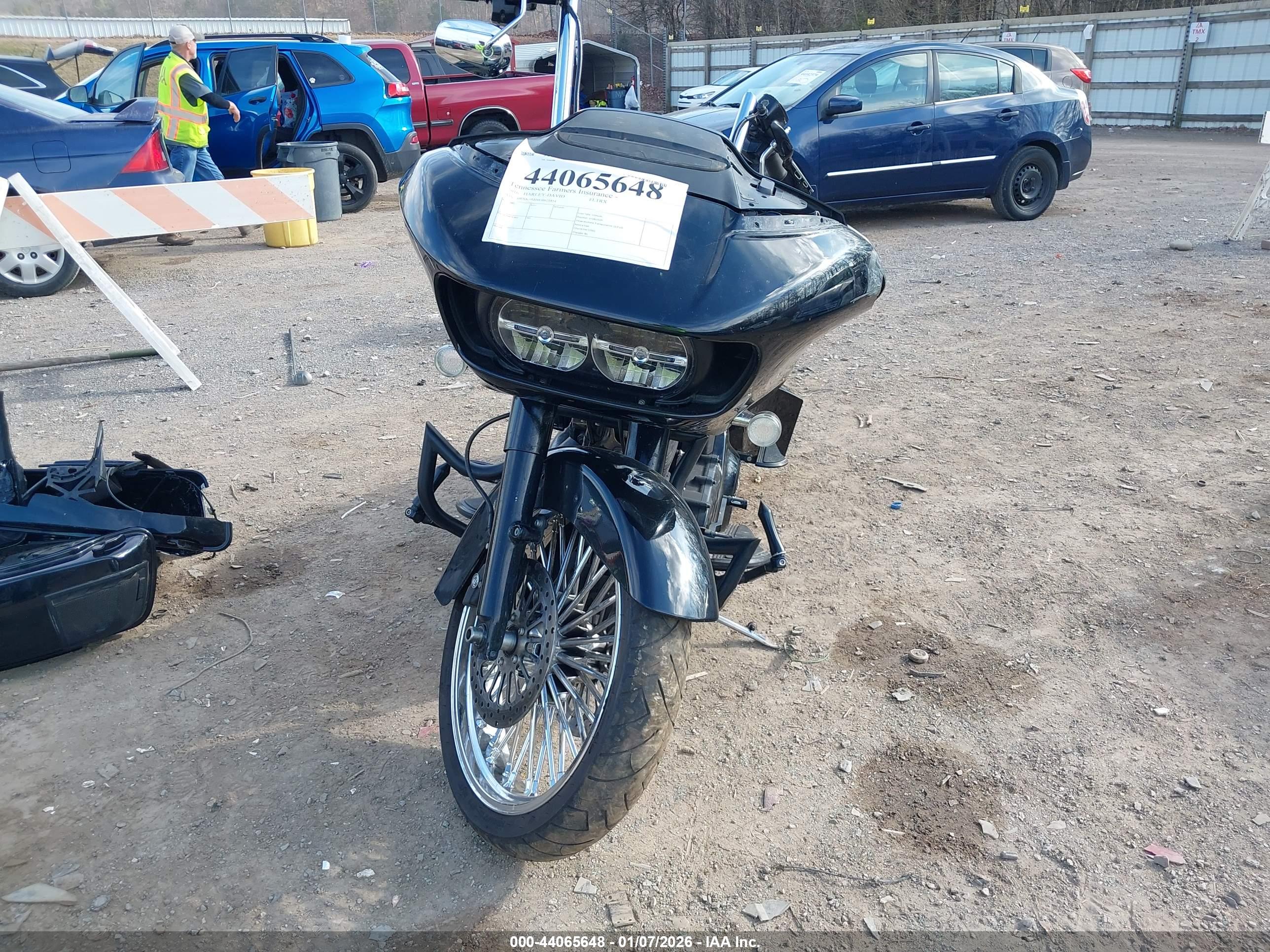 HARLEY-DAVIDSON FLTRX image 5