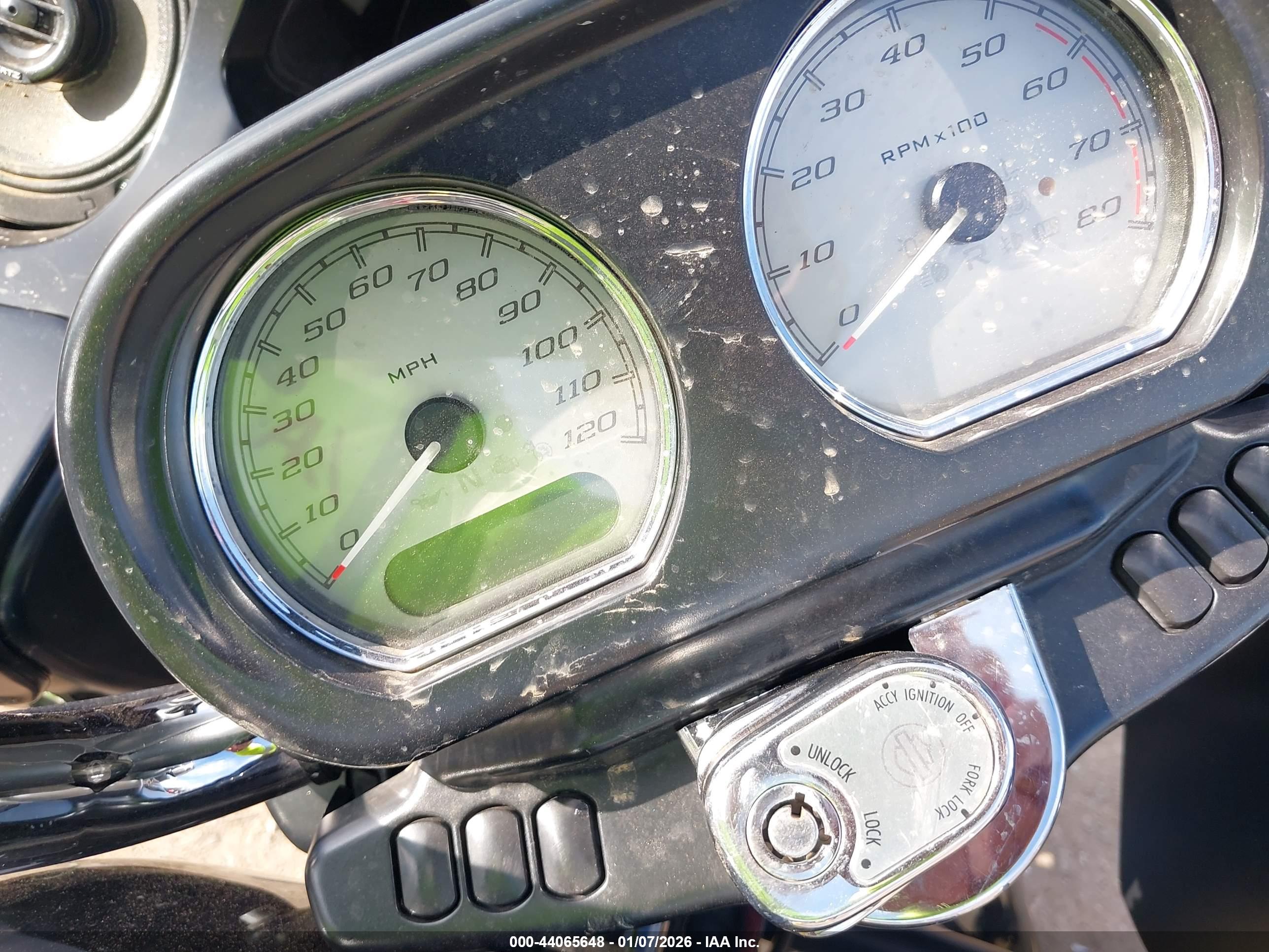 HARLEY-DAVIDSON FLTRX image 7