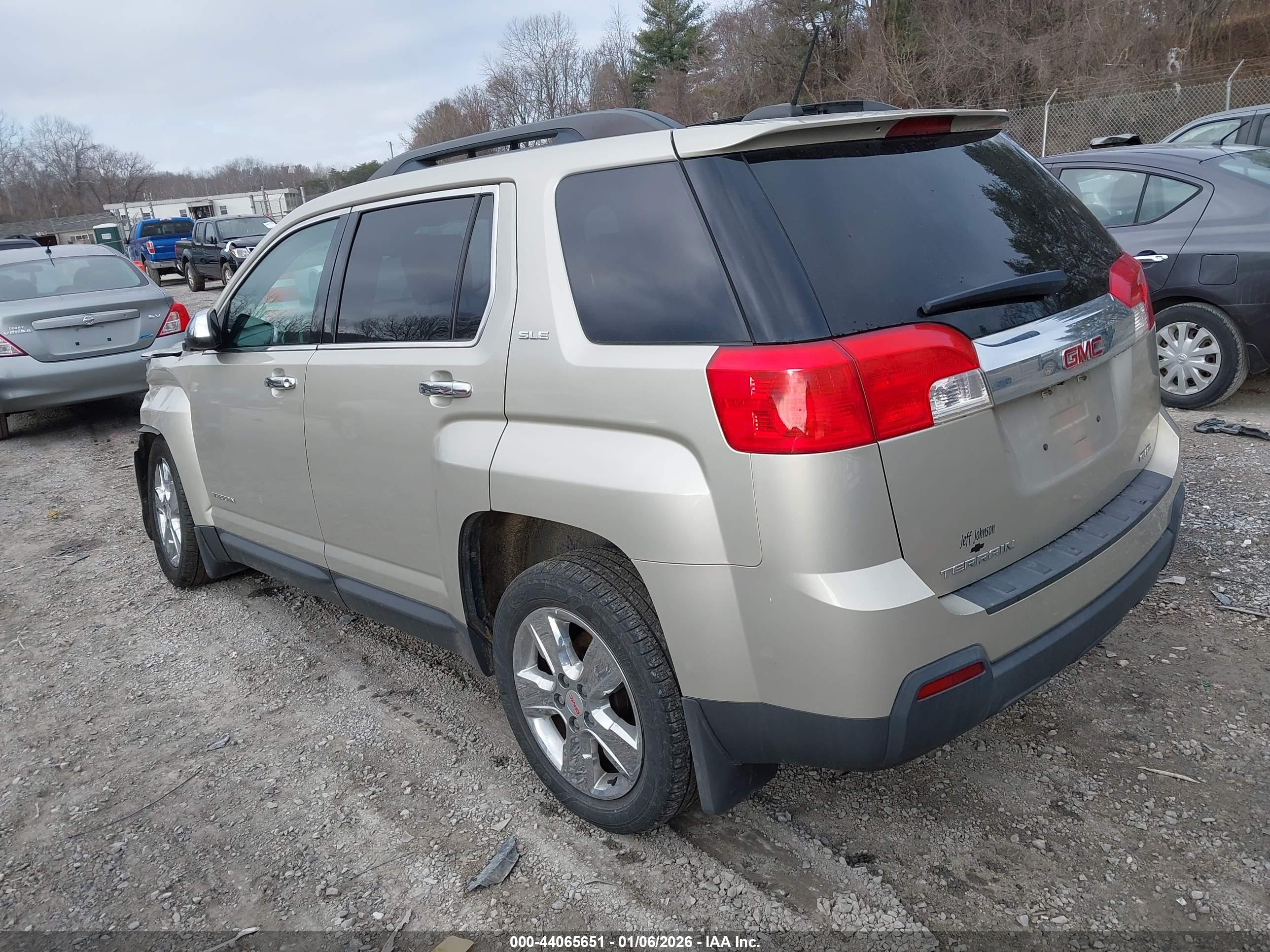 GMC TERRAIN image 3