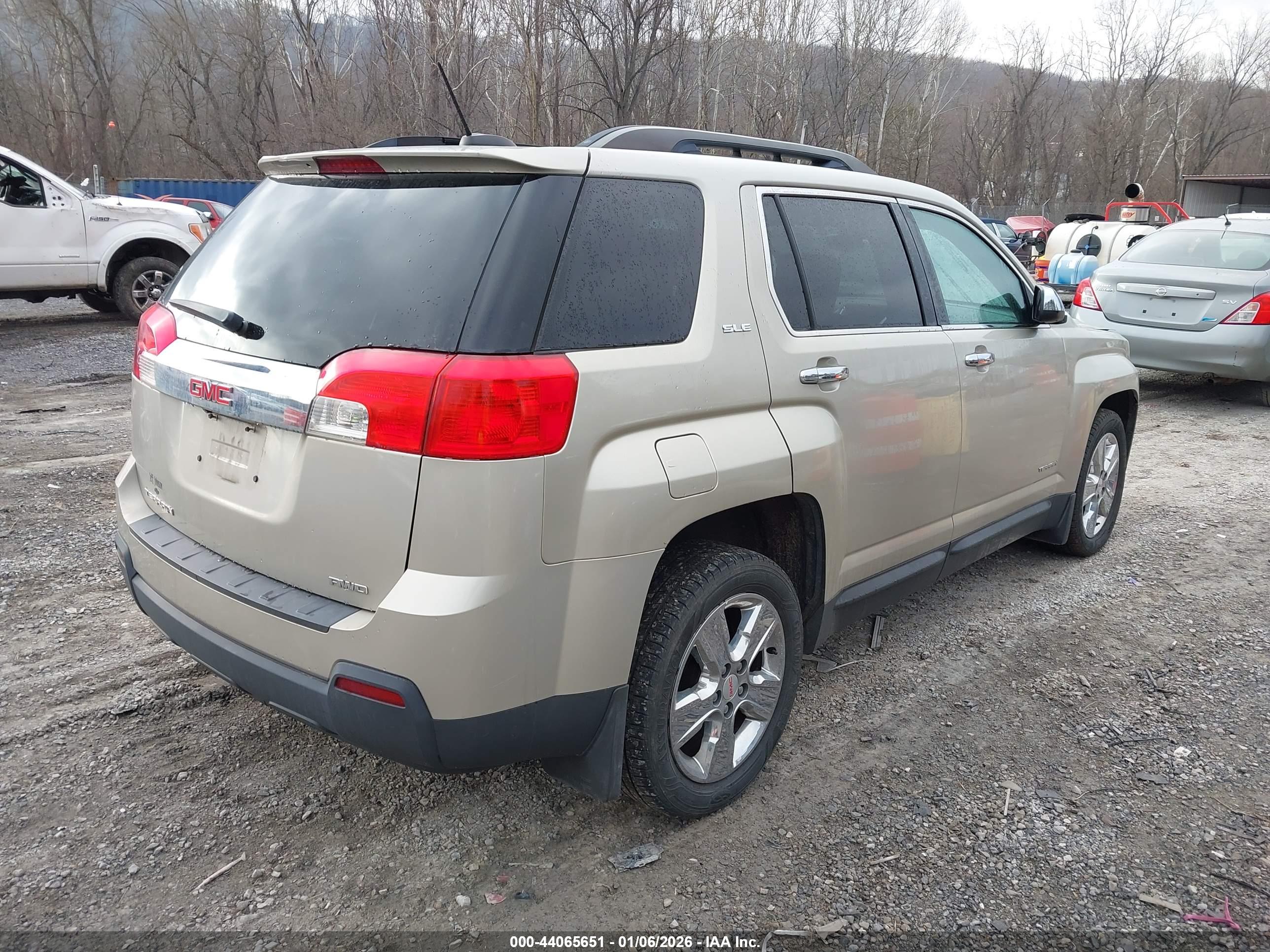 GMC TERRAIN image 4