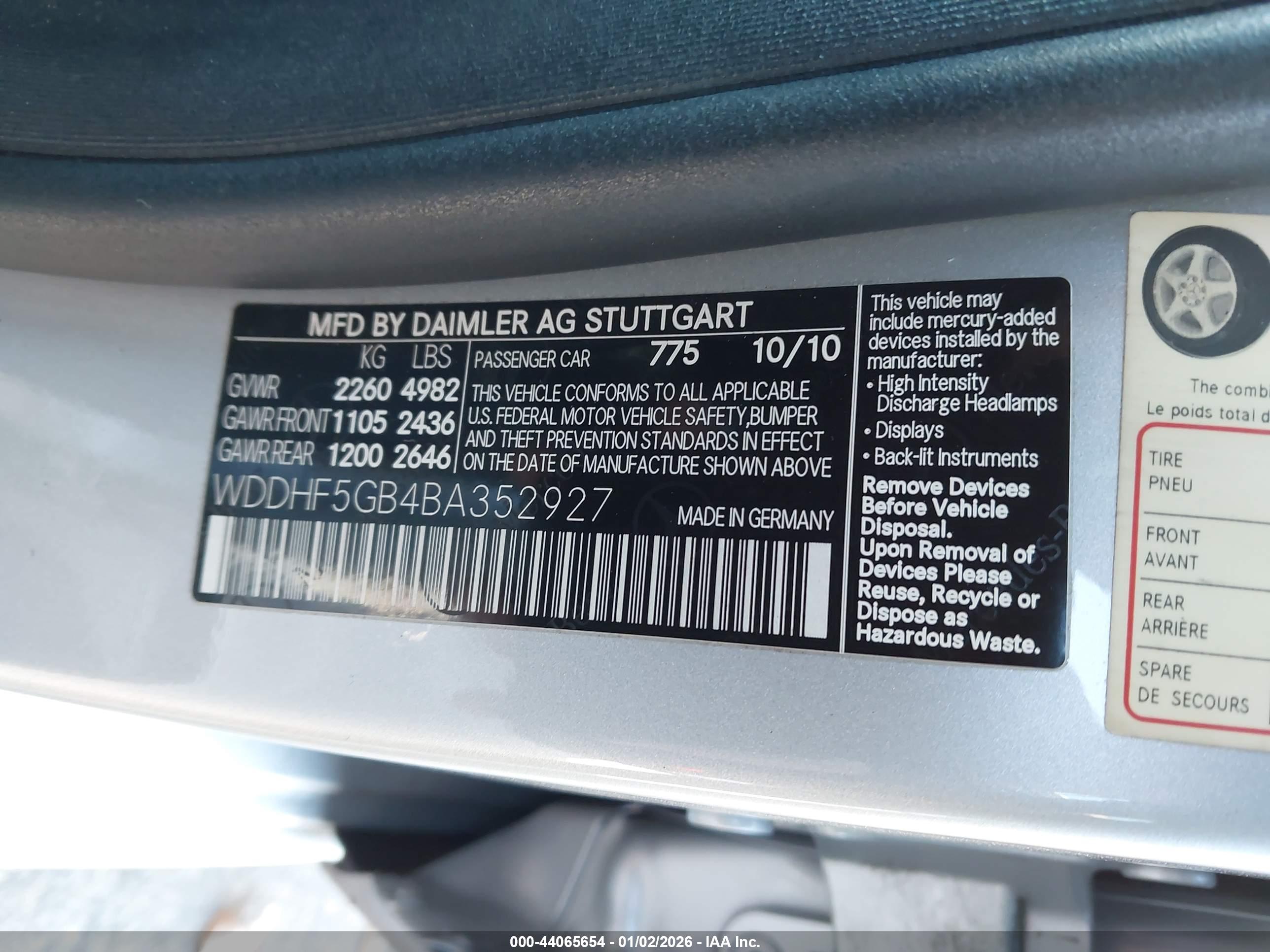 MERCEDES-BENZ E image 9