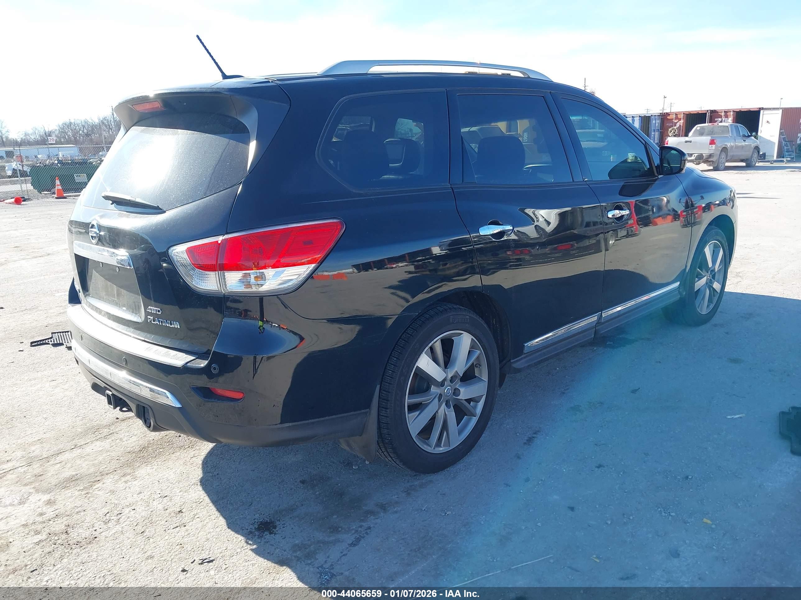NISSAN PATHFINDER image 4