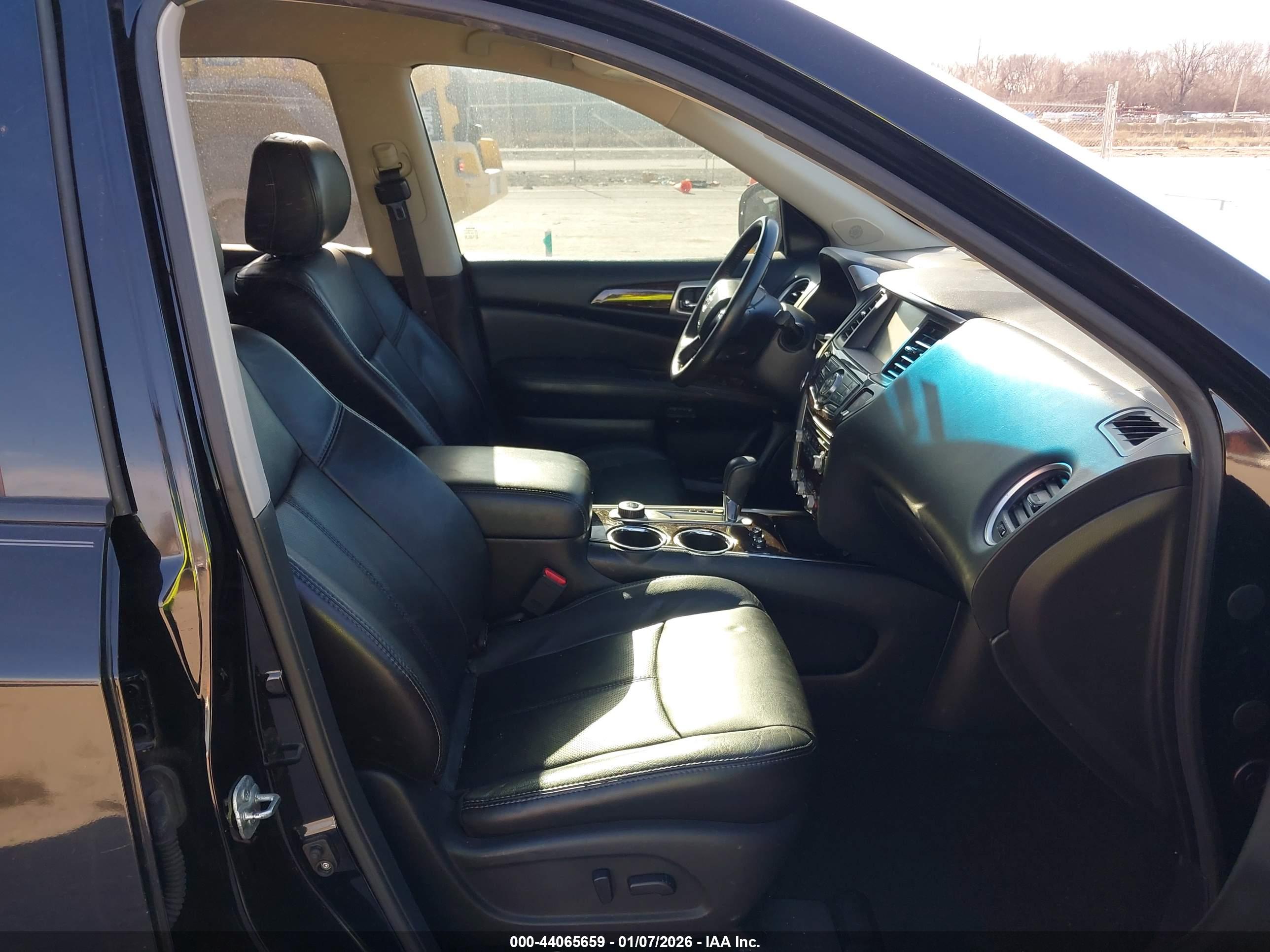 NISSAN PATHFINDER image 5