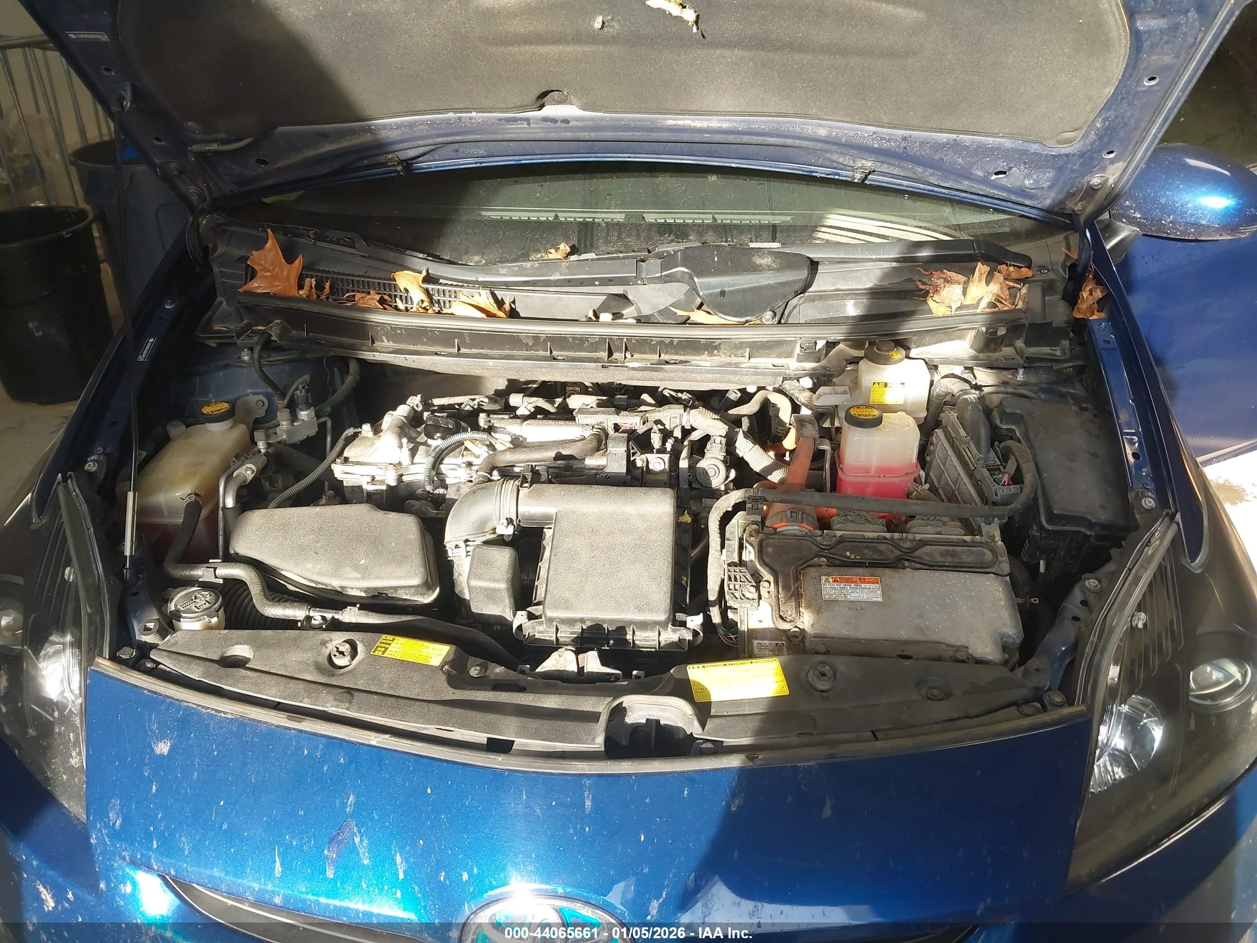 TOYOTA PRIUS image 10