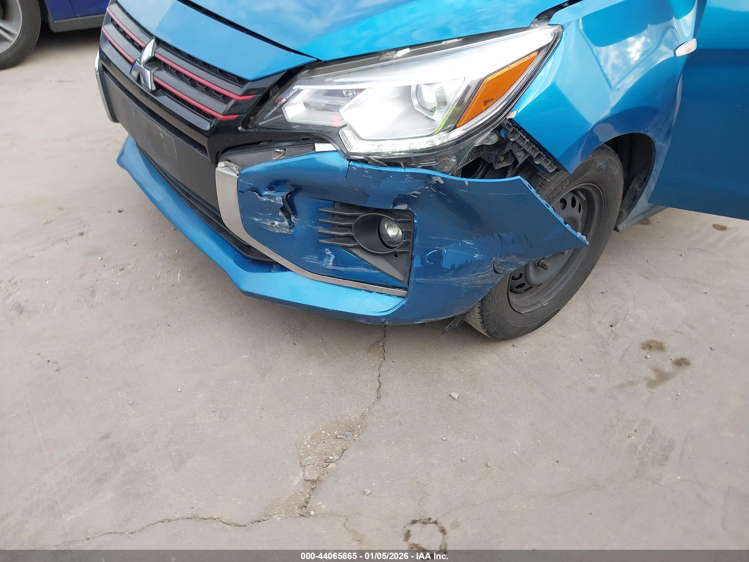 MITSUBISHI MIRAGE image 6