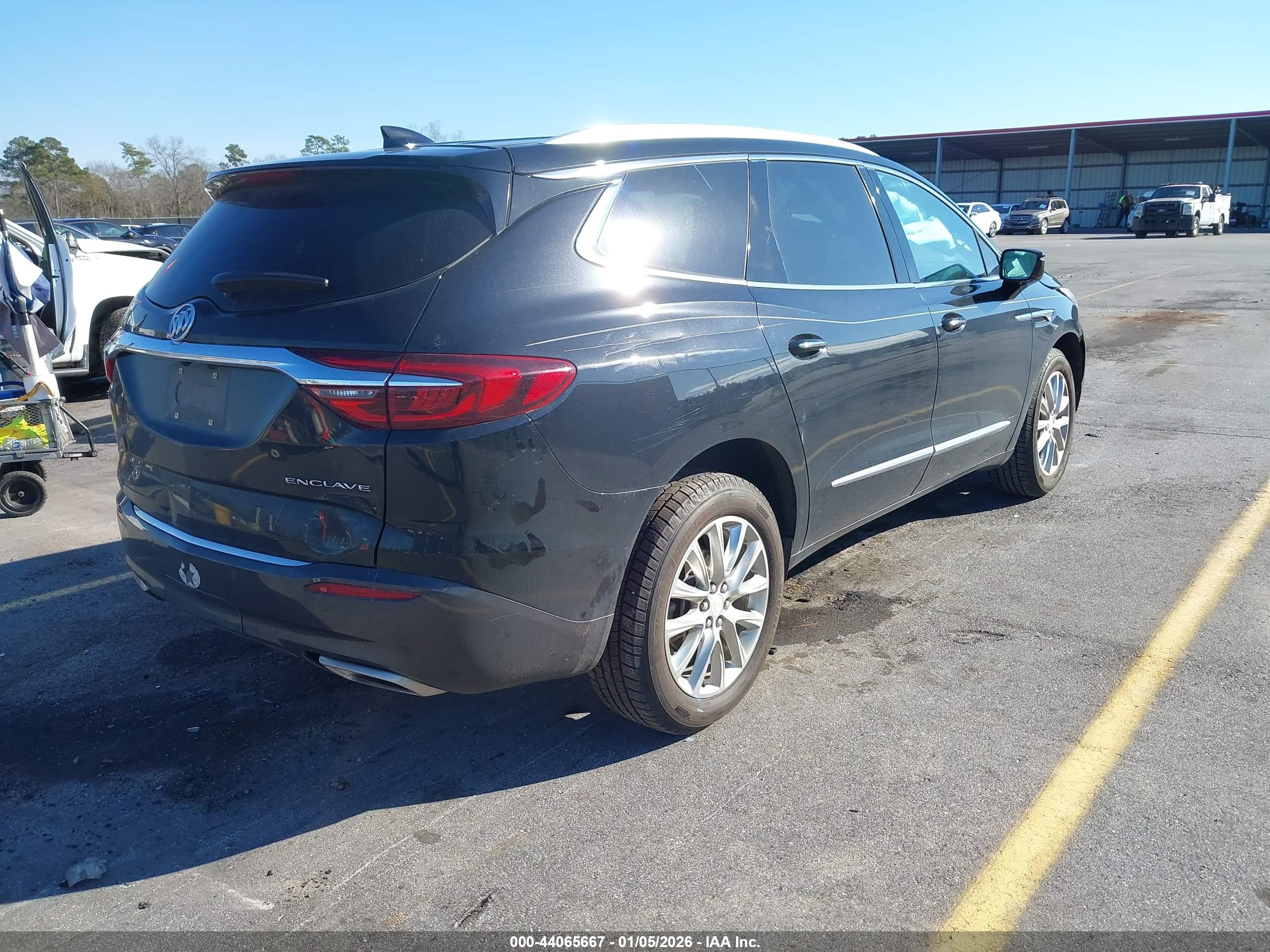 BUICK ENCLAVE image 4