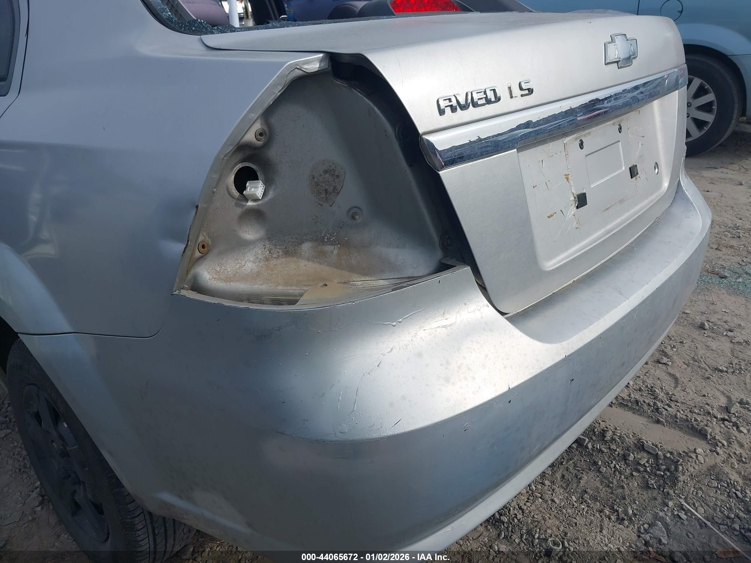 CHEVROLET AVEO image 6