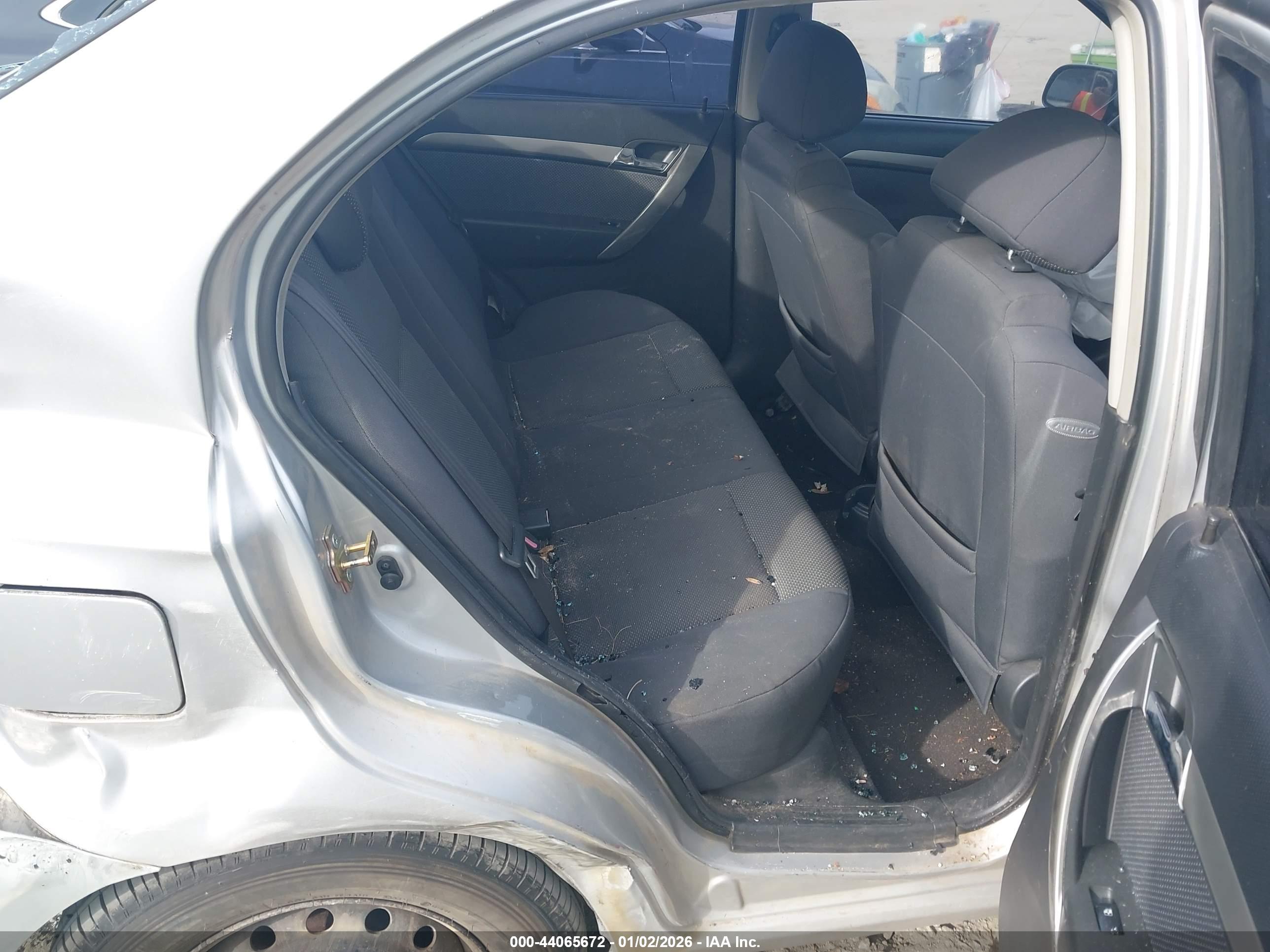 CHEVROLET AVEO image 8