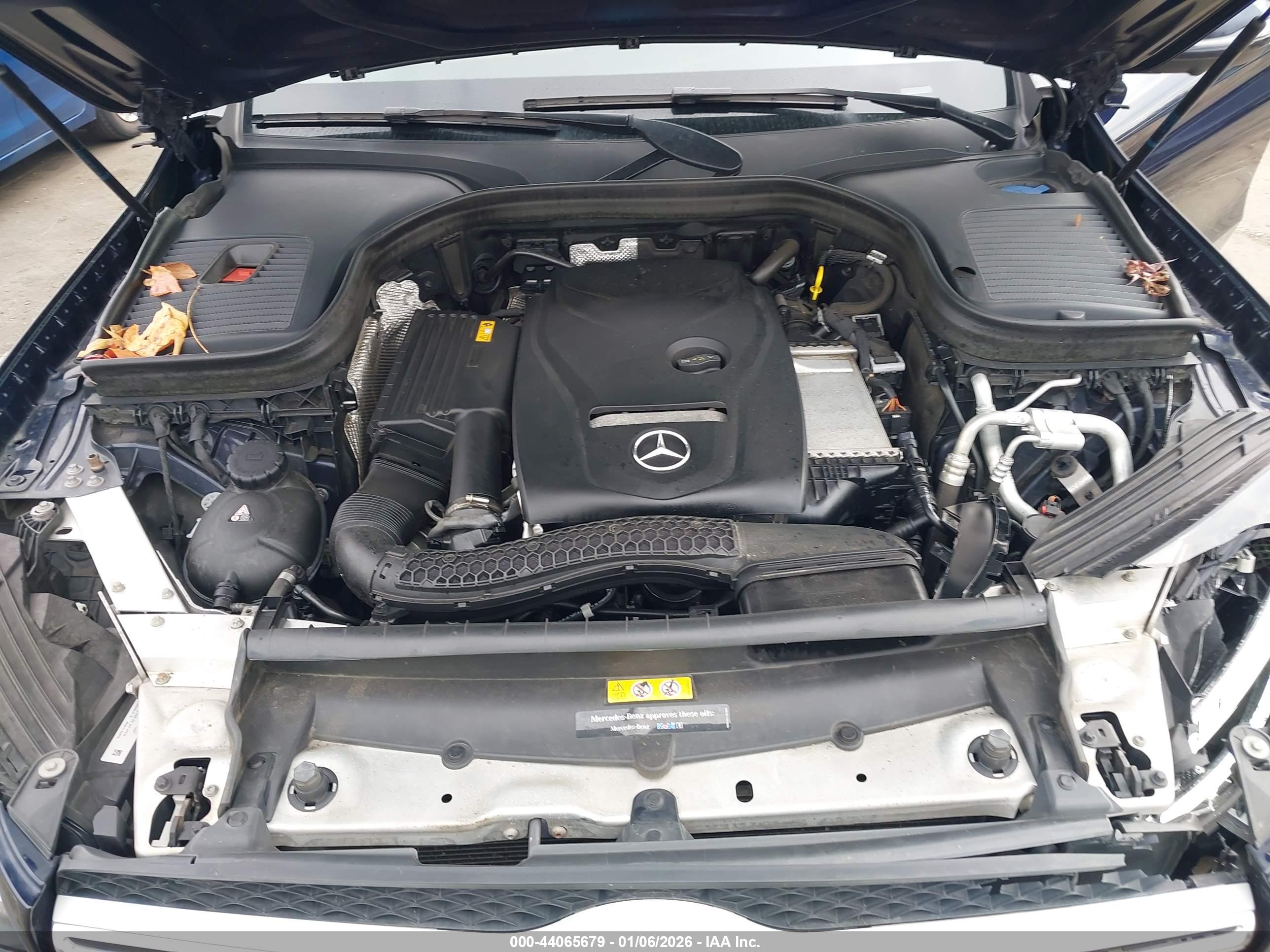 MERCEDES-BENZ GLC image 10
