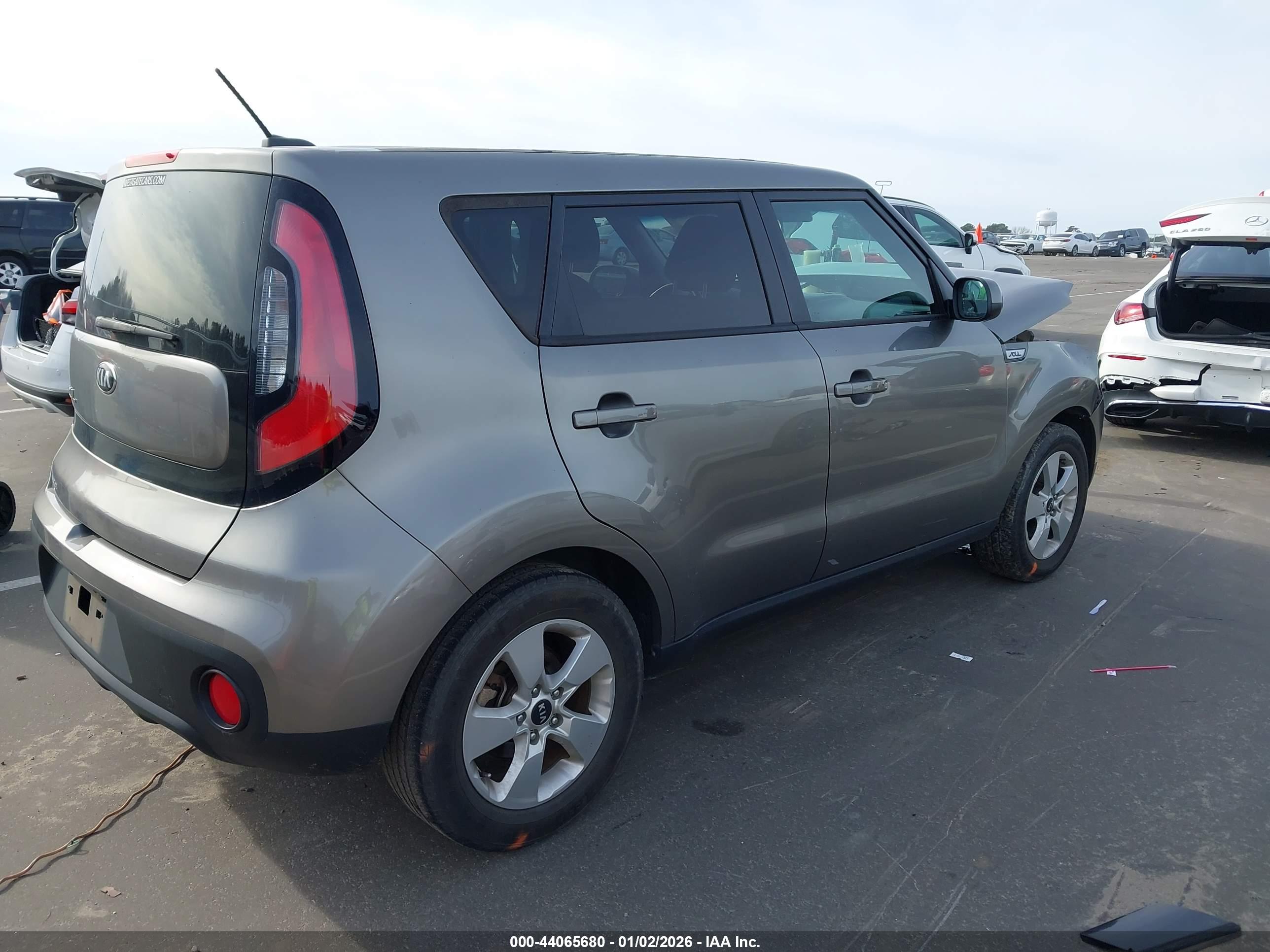 KIA SOUL image 4