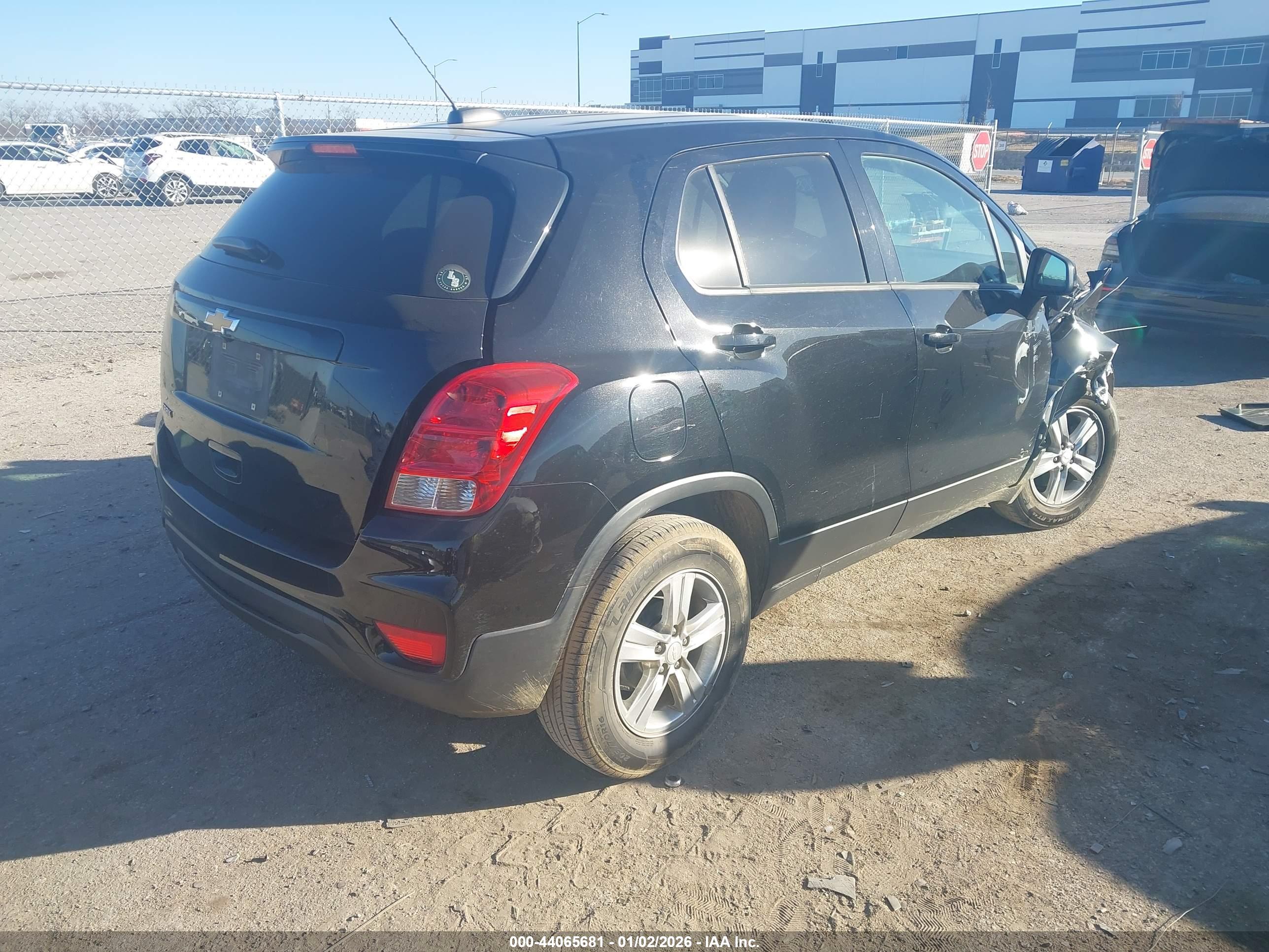 CHEVROLET TRAX image 4