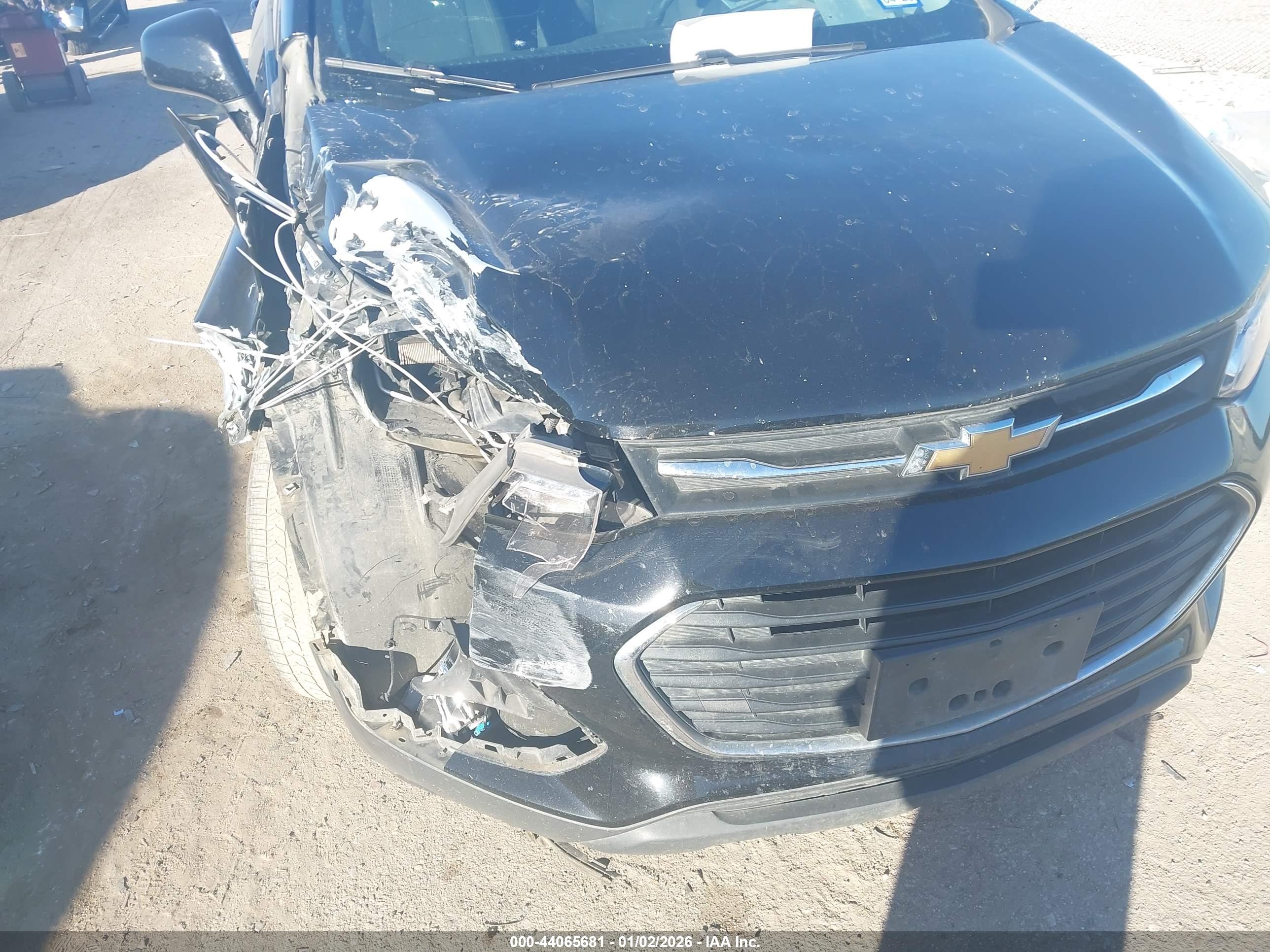 CHEVROLET TRAX image 6
