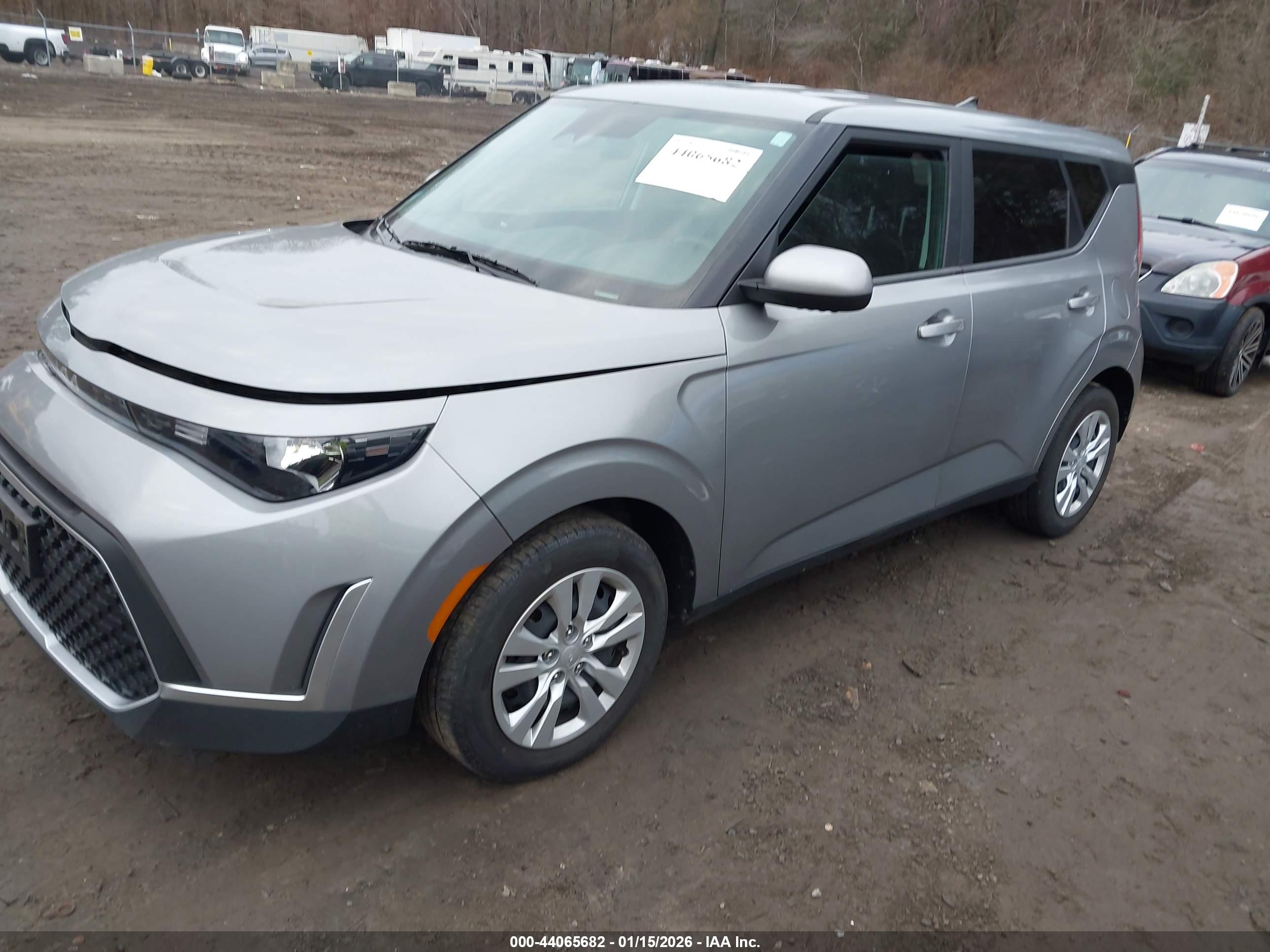 KIA SOUL image 2