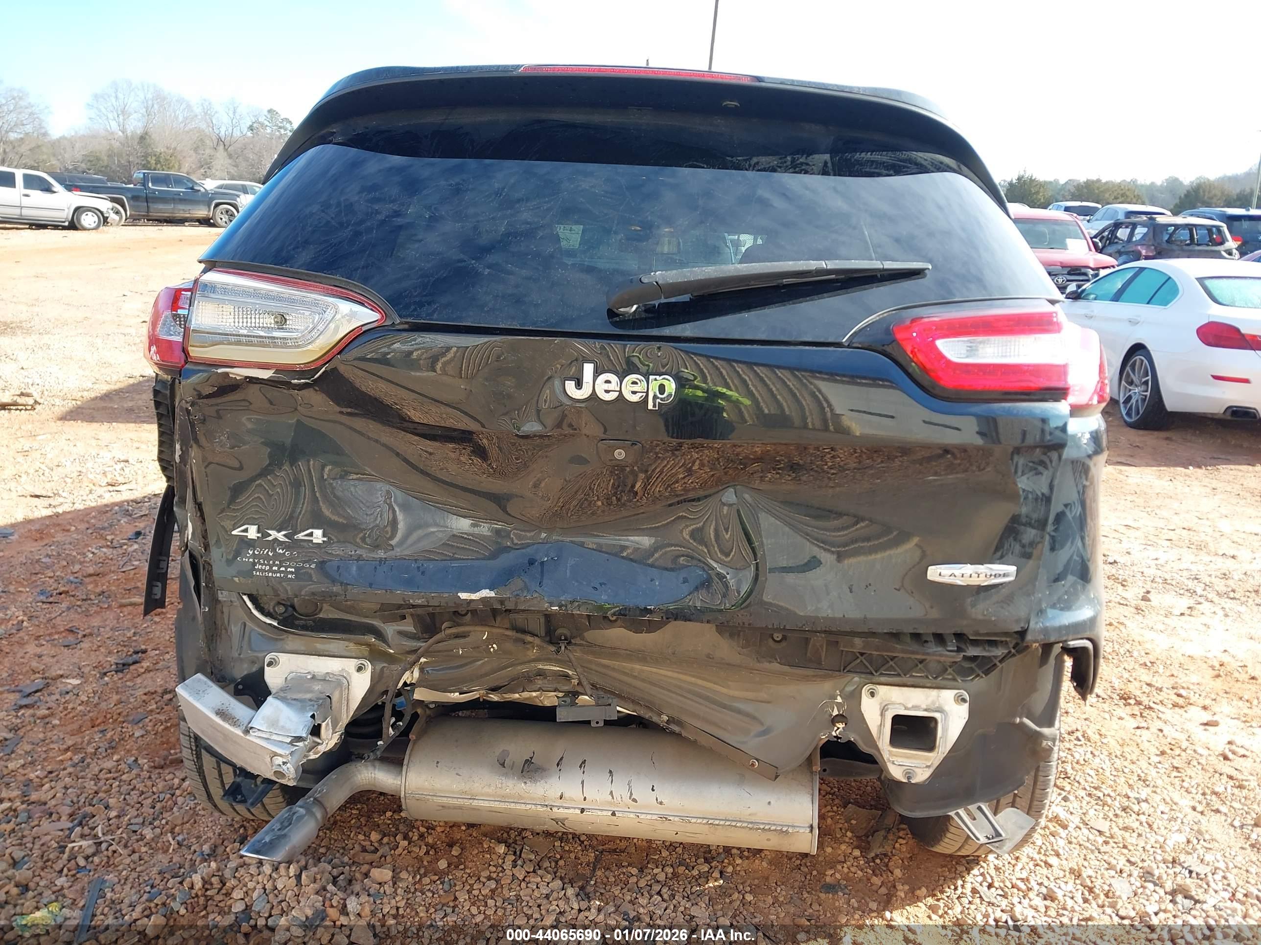 JEEP CHEROKEE image 6