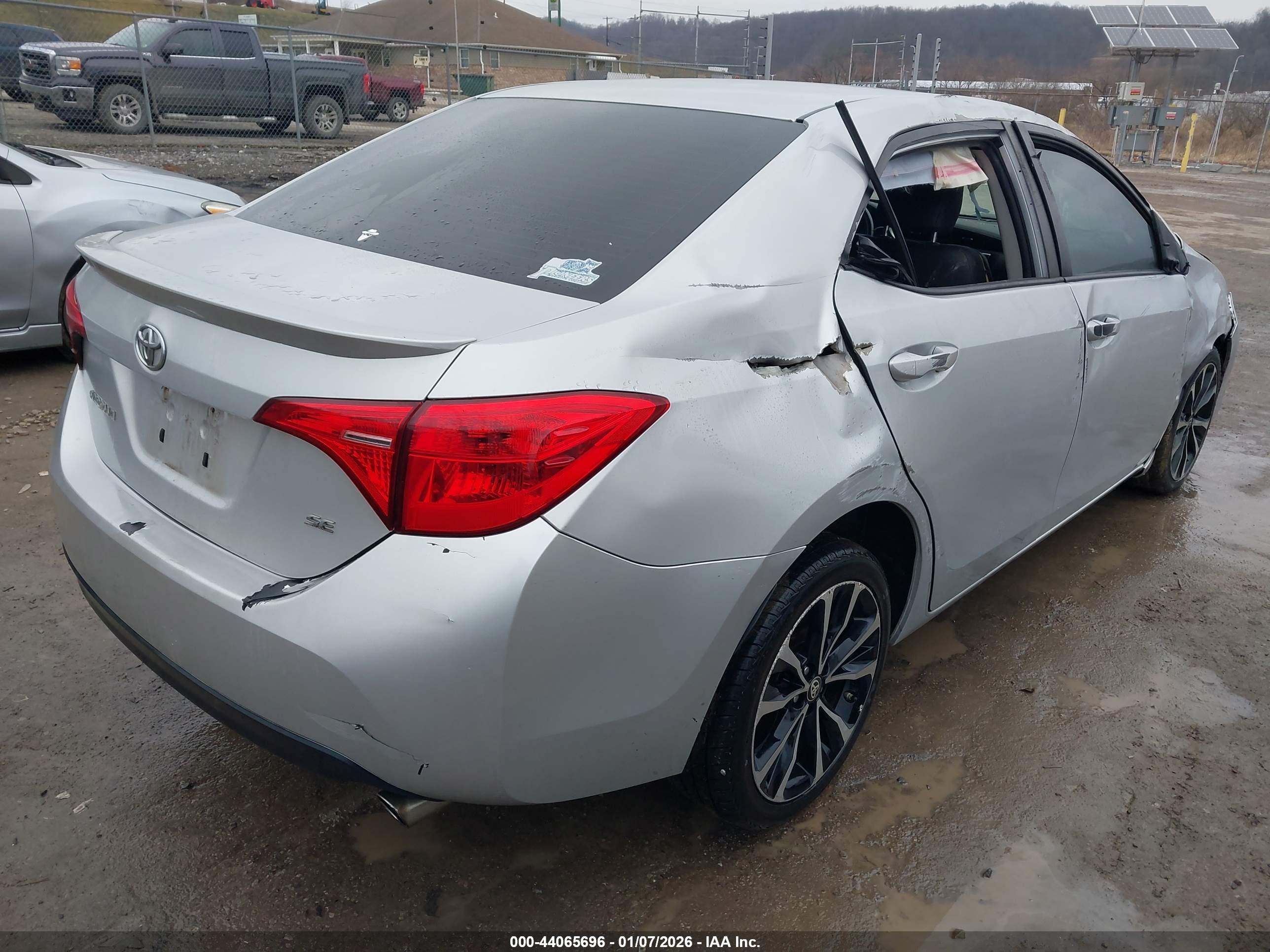 TOYOTA COROLLA image 4