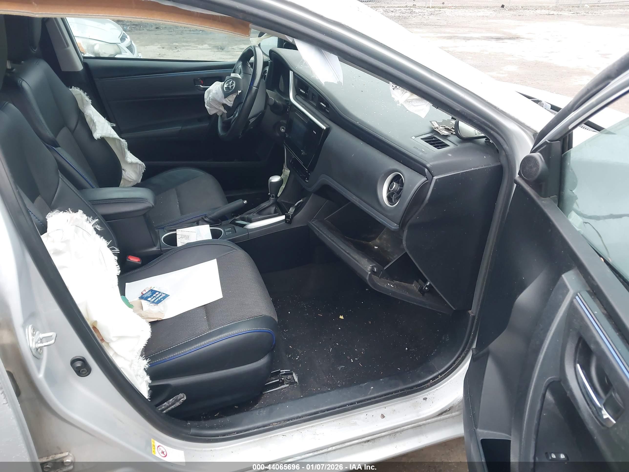 TOYOTA COROLLA image 5
