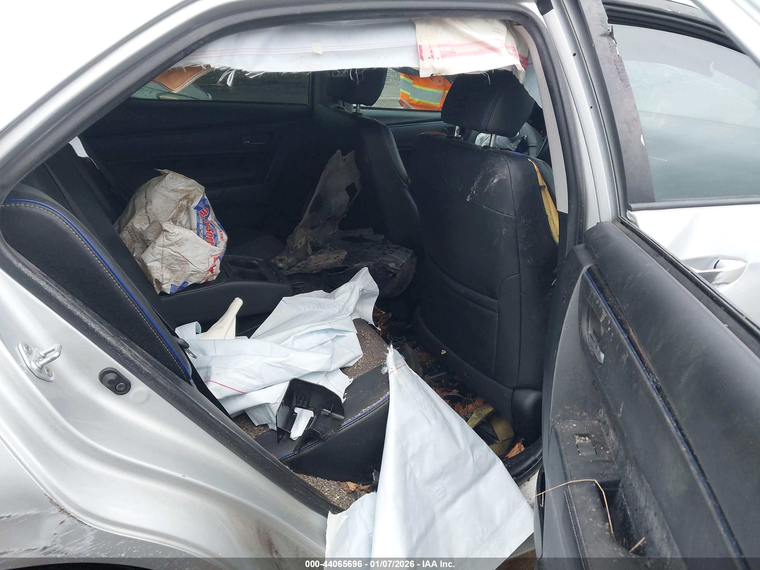 TOYOTA COROLLA image 8