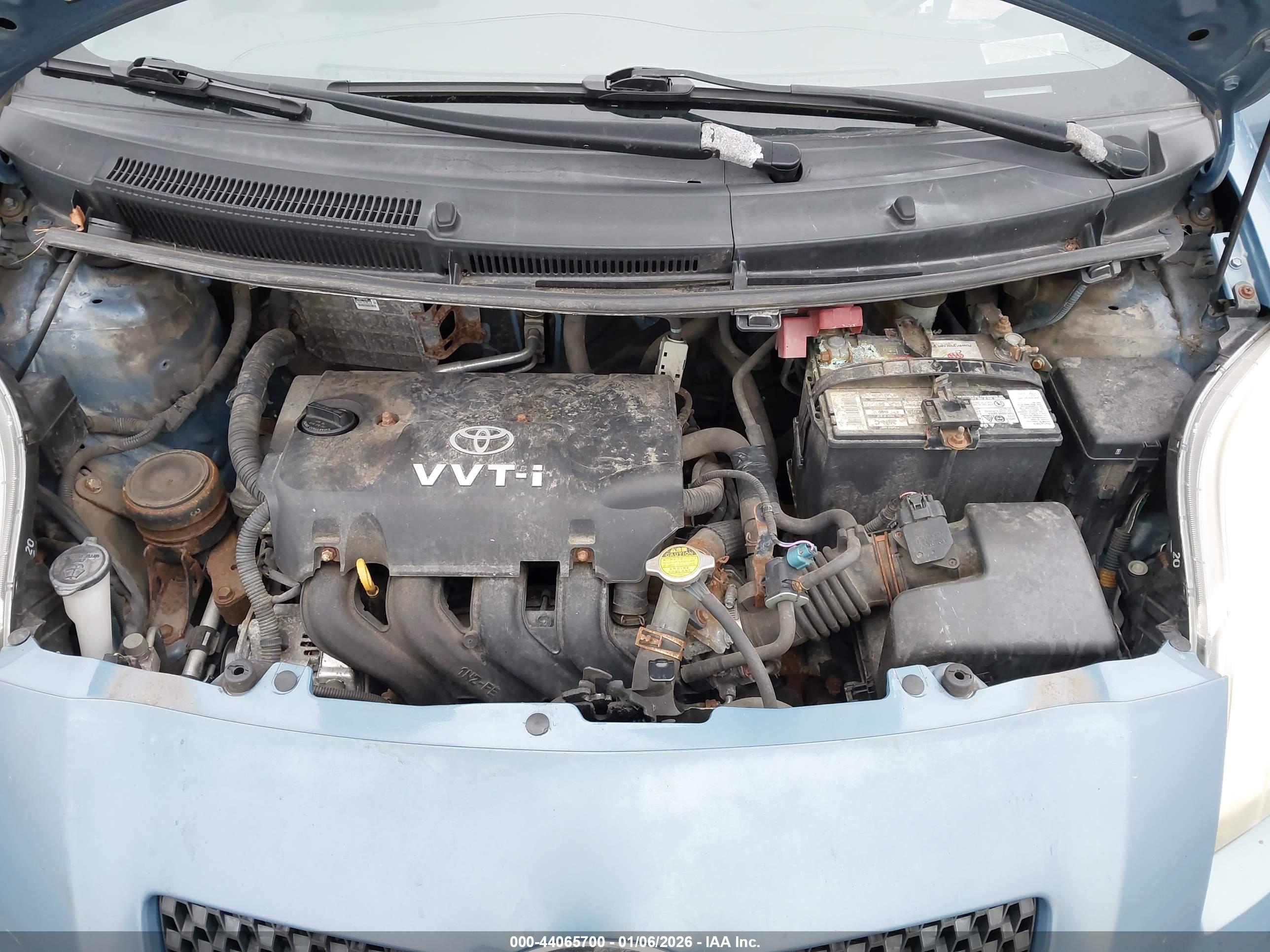 TOYOTA YARIS image 10