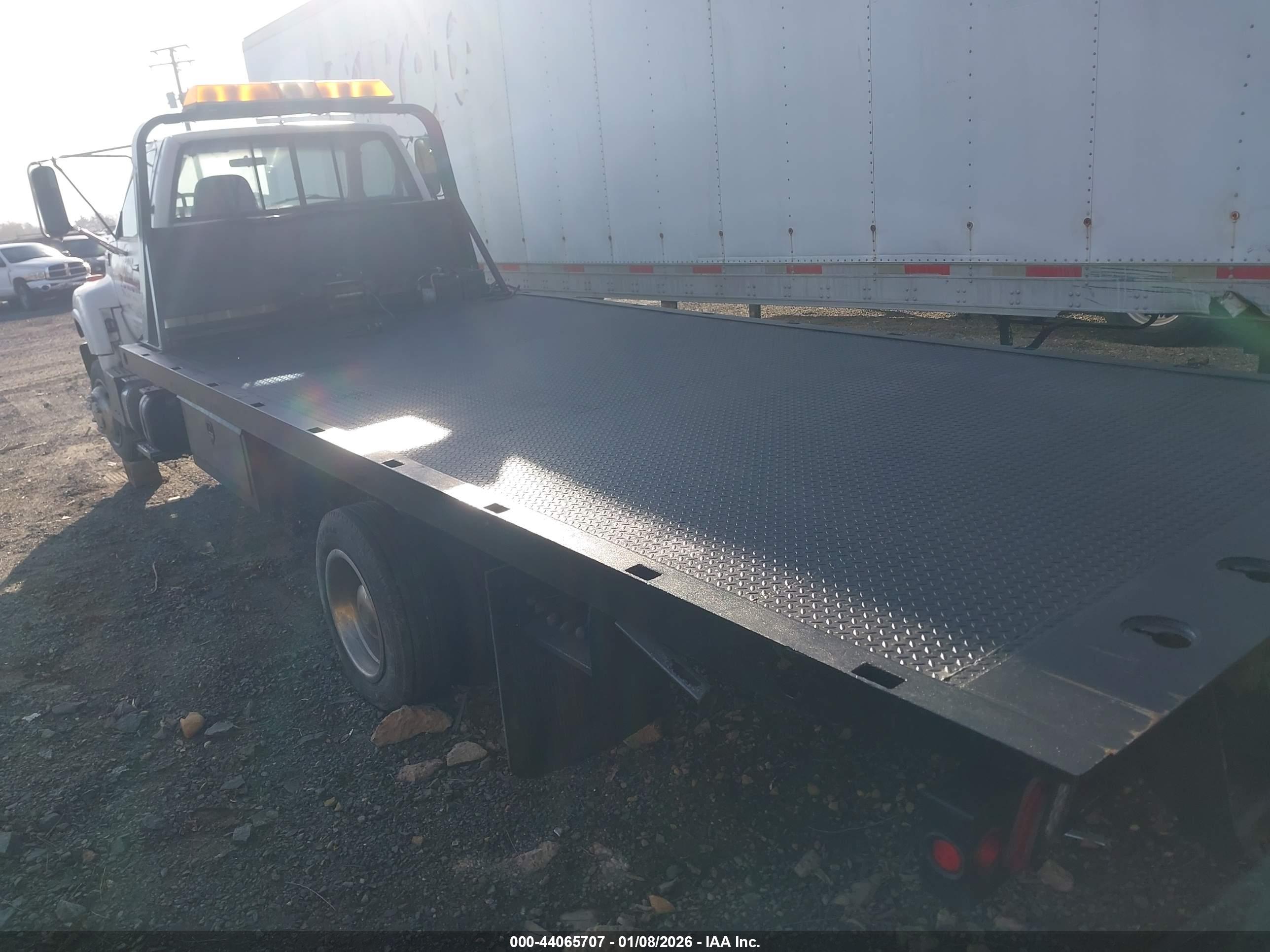 GMC C-SERIES image 3