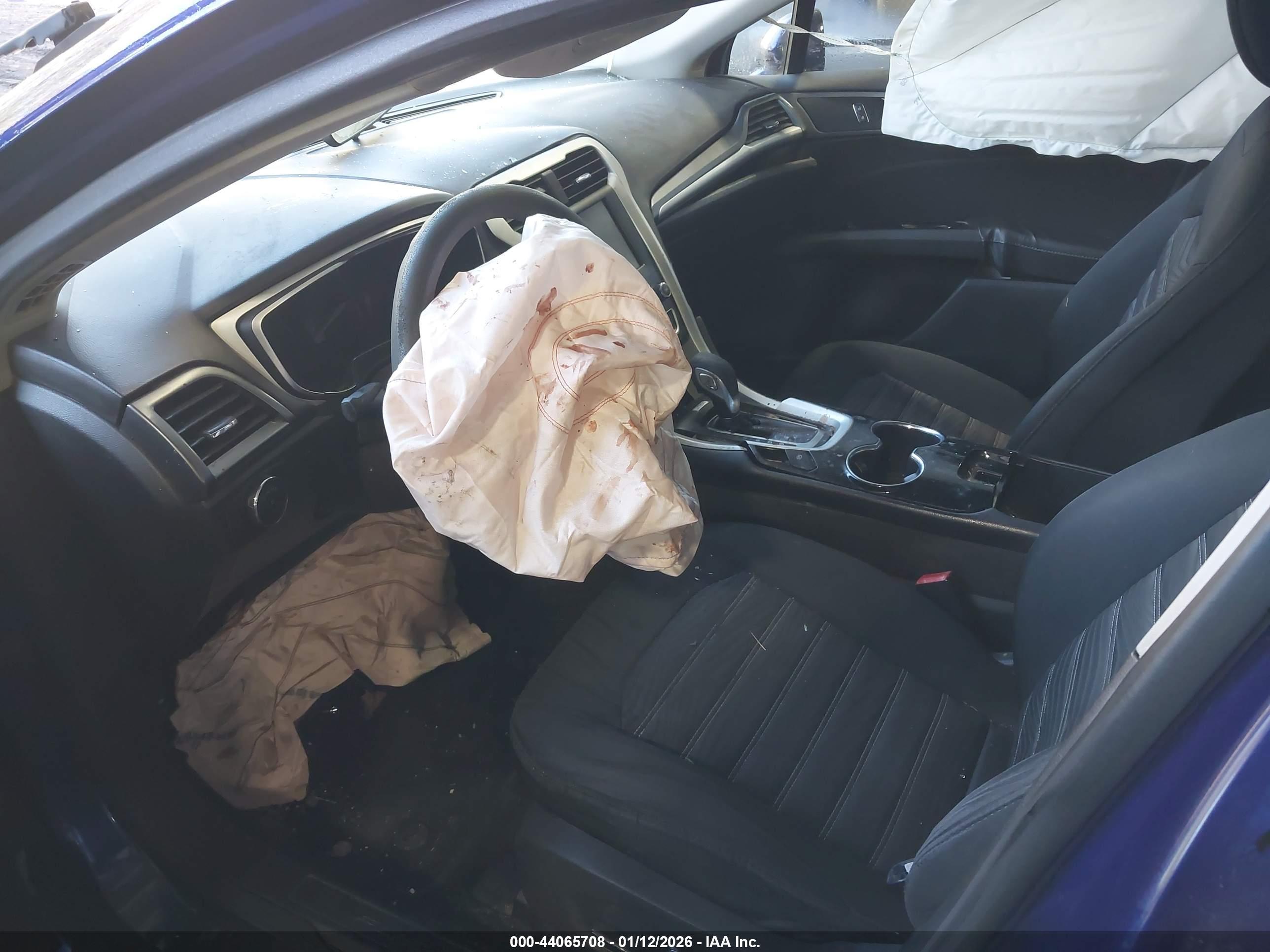 FORD FUSION image 5
