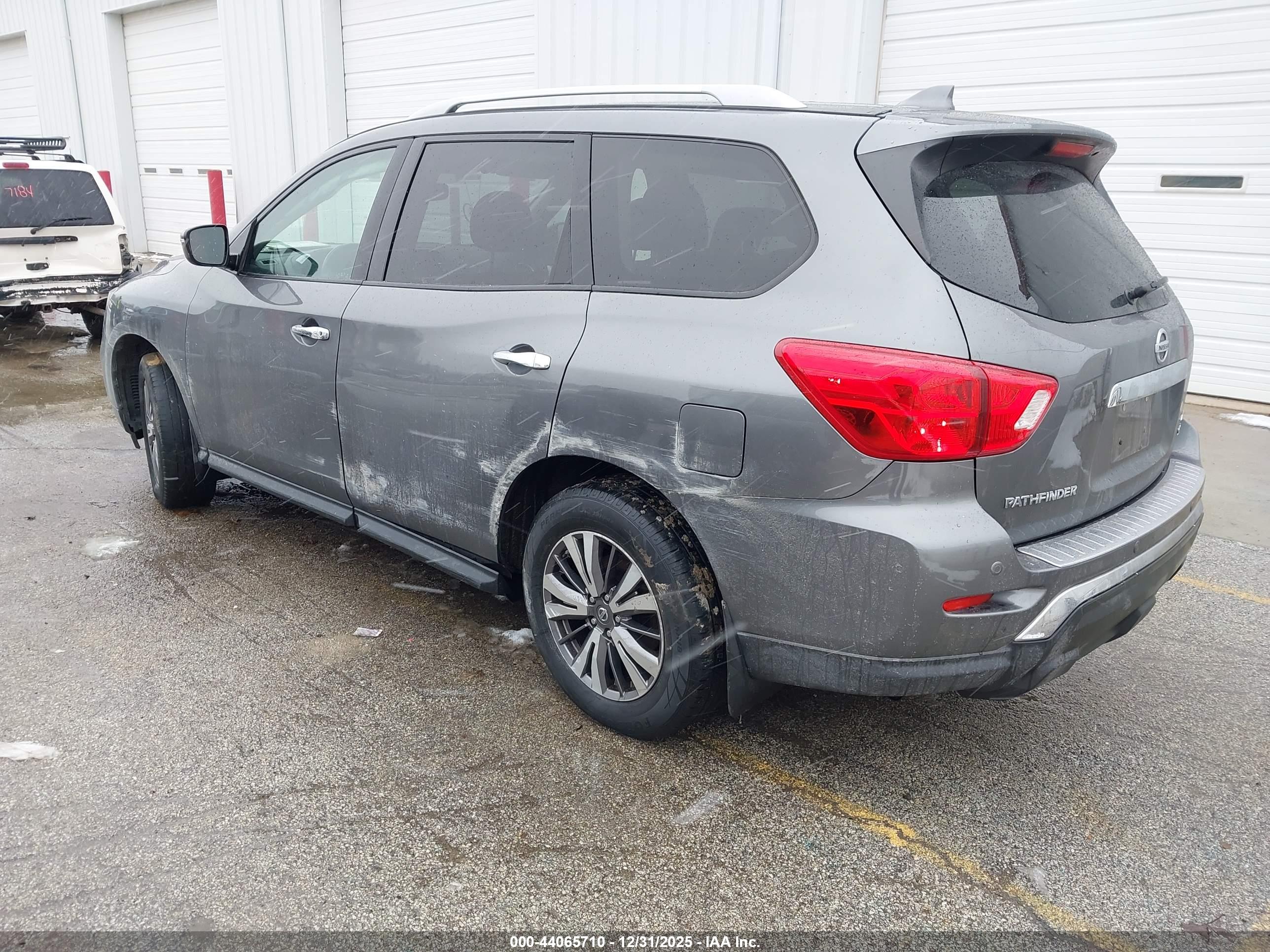 NISSAN PATHFINDER image 3