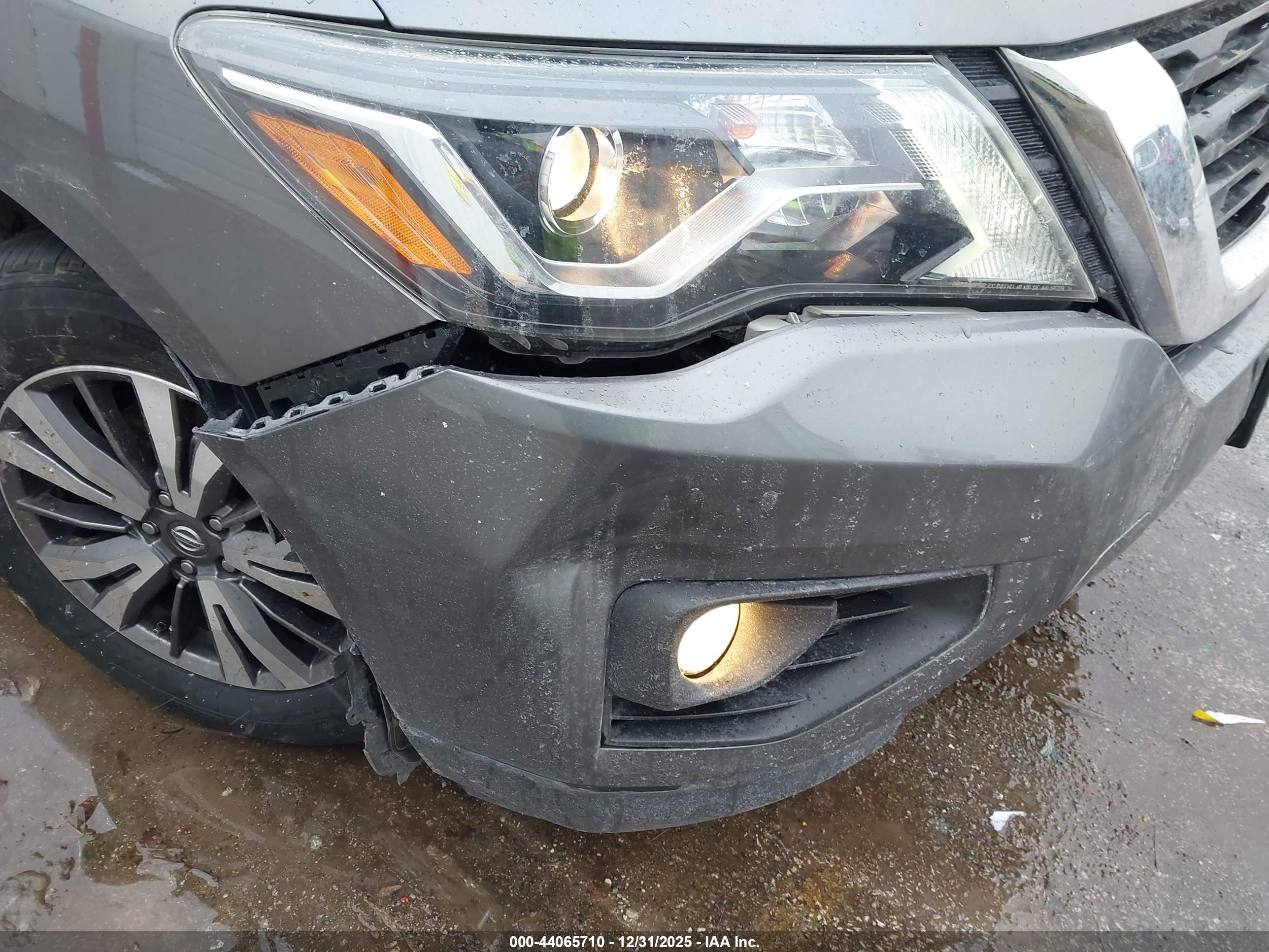 NISSAN PATHFINDER image 6
