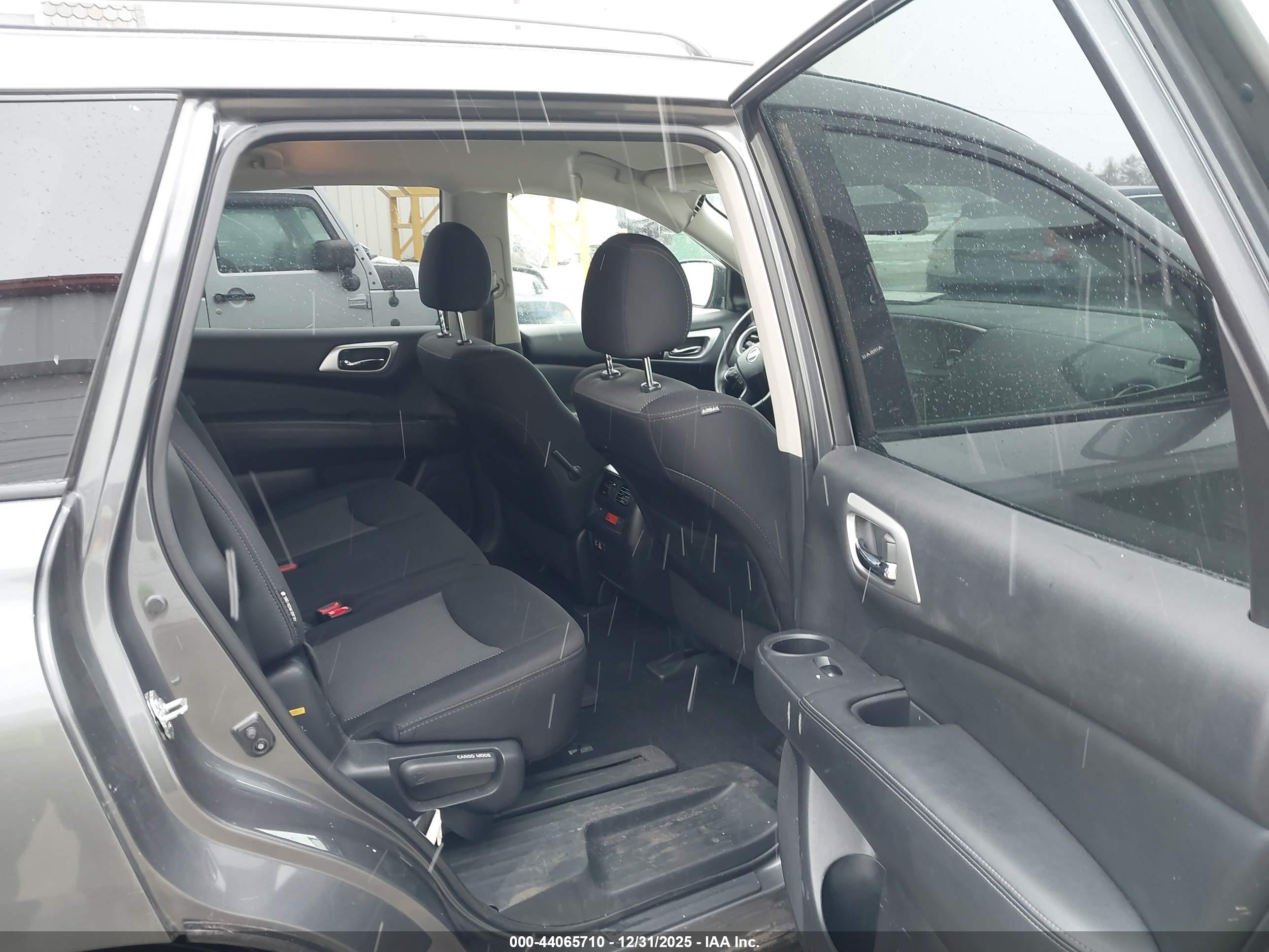 NISSAN PATHFINDER image 8