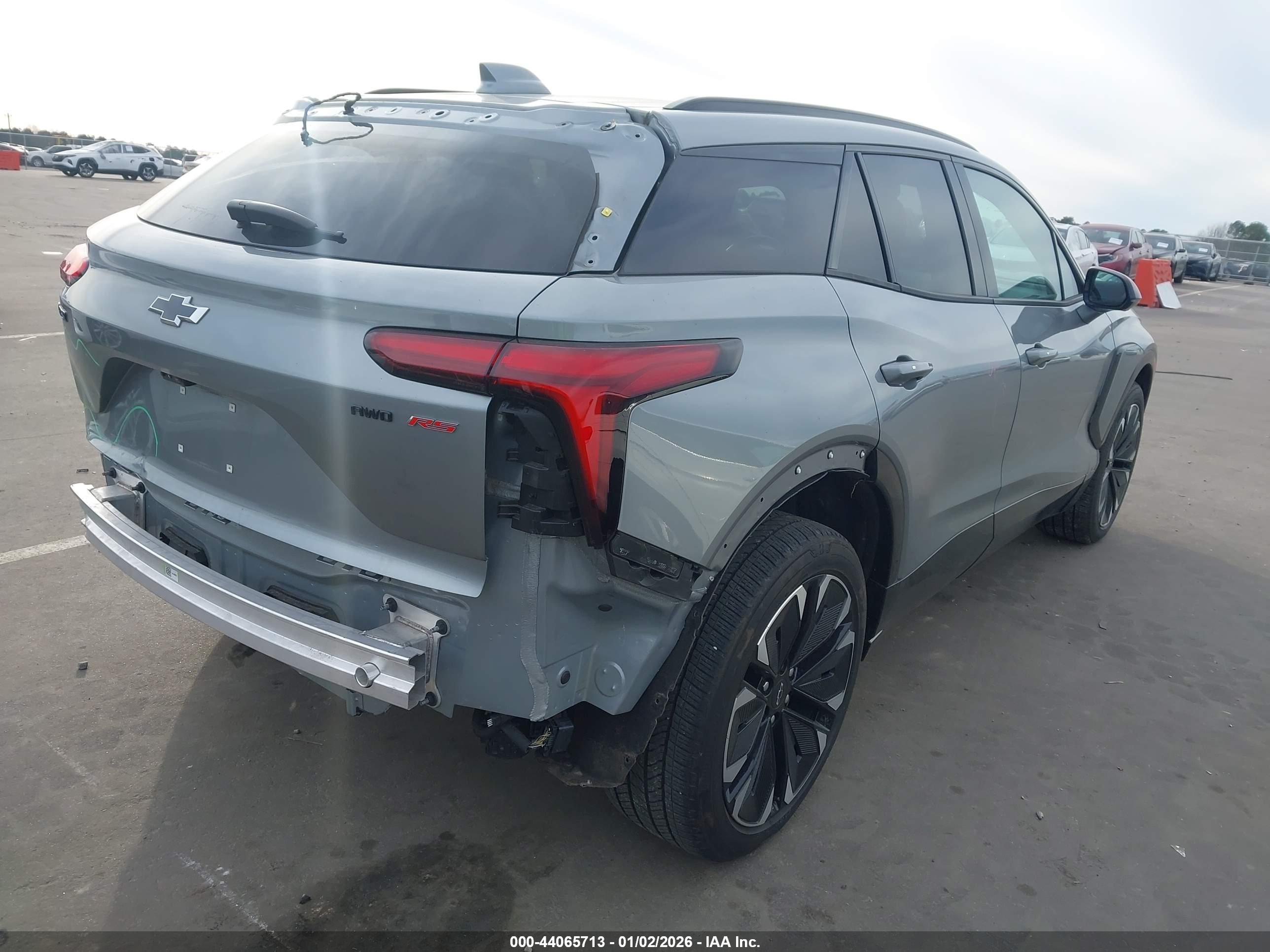 CHEVROLET BLAZER image 4
