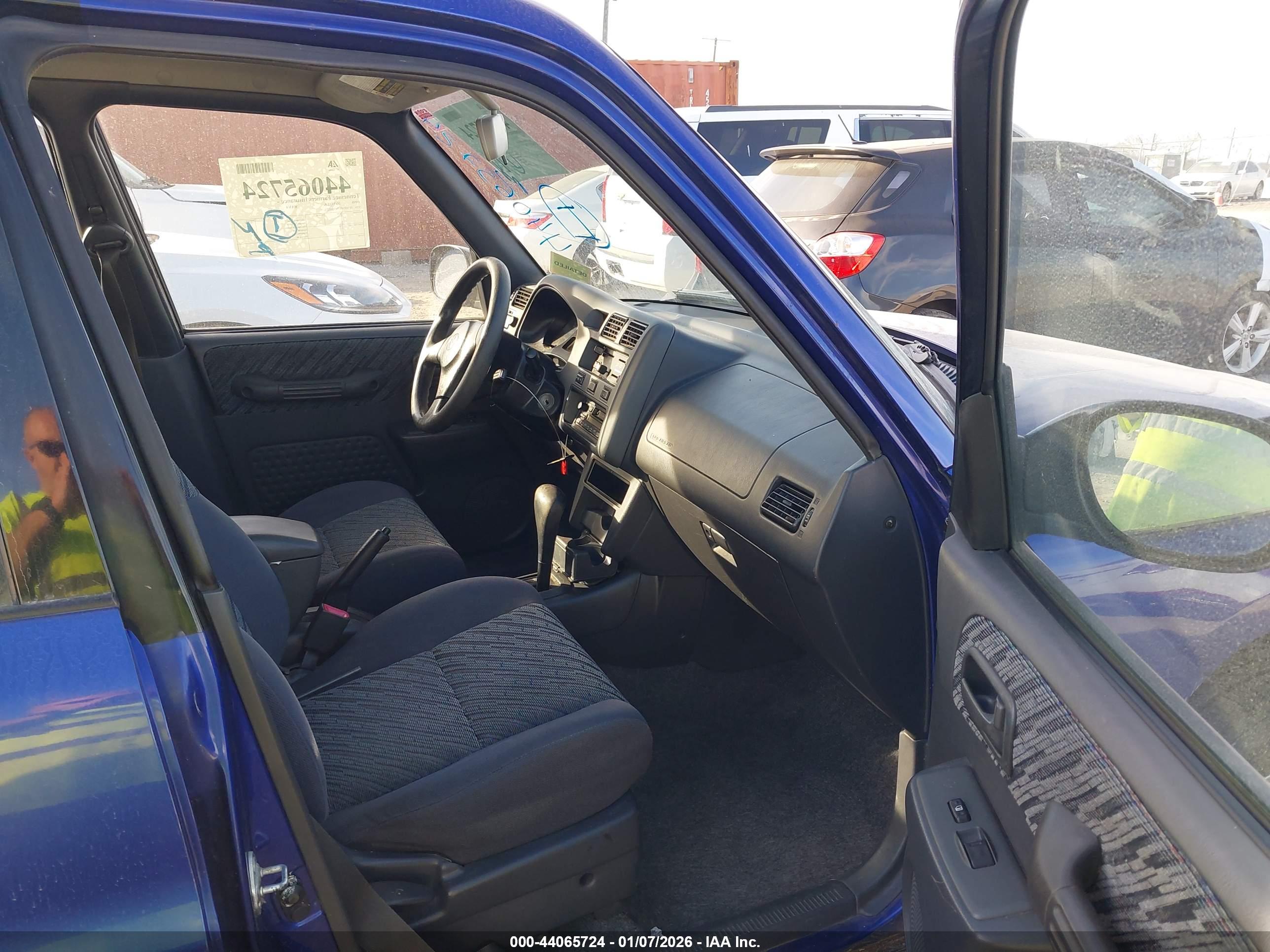 TOYOTA RAV4 image 5