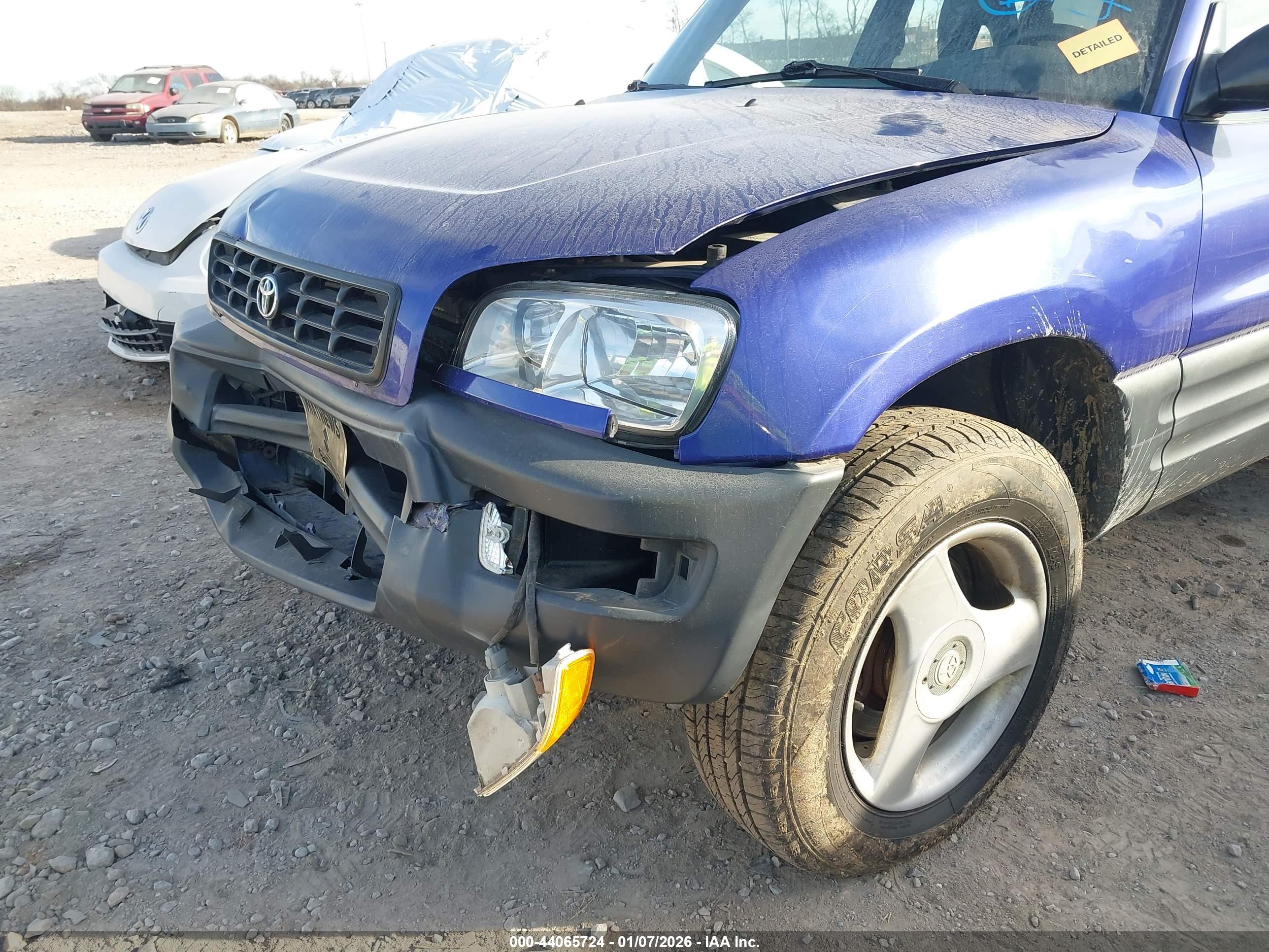 TOYOTA RAV4 image 6