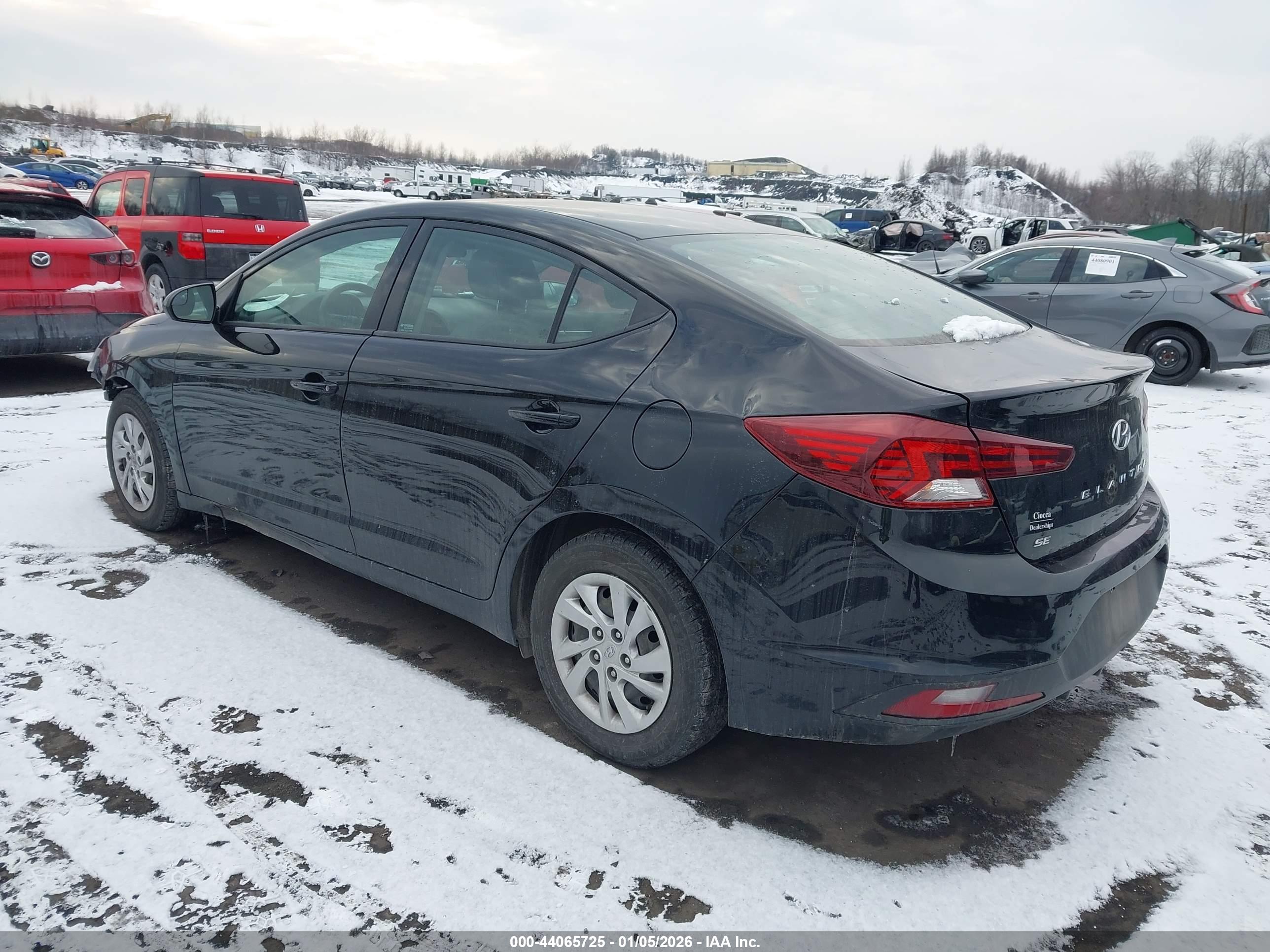 HYUNDAI ELANTRA image 3